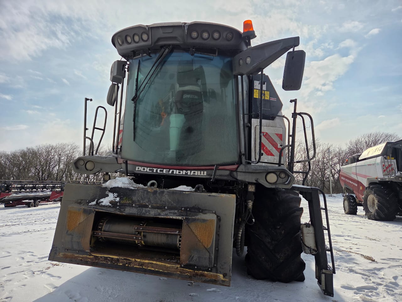 КЗ Ростсельмаш РСМ-181 Комбайн TORUM-785 (Дизельный, 14,9 л, 510 л.с., АТ)