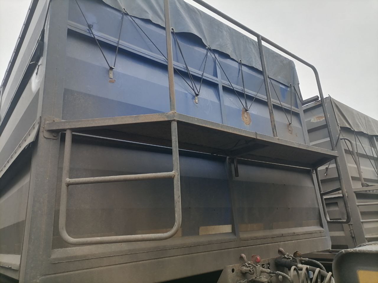 ПК ИНТЕРПРИЦЕП 8533* Полуприцеп зерновоз 853383