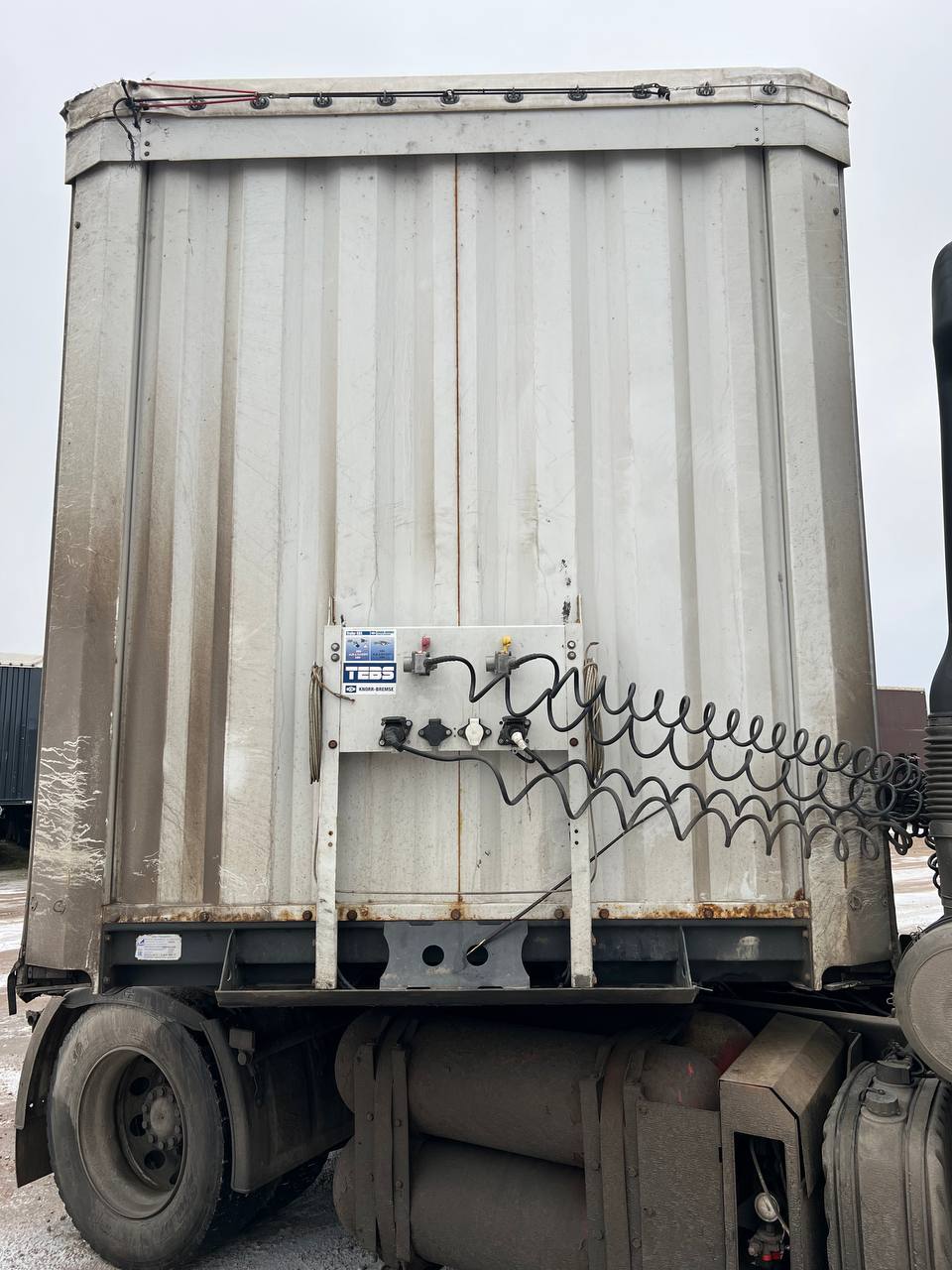 ТТМ-Центр 9322* Полуприцеп Шторный/Бортовой 932200 (Шторный, 3 оси)