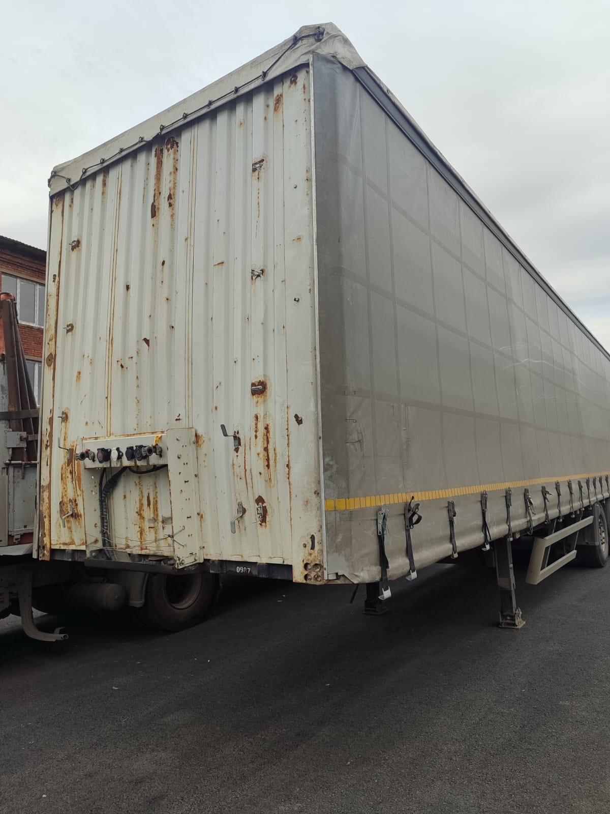 Туймазинский завод автобетоновозов 5885* Полуприцеп шторный 588510