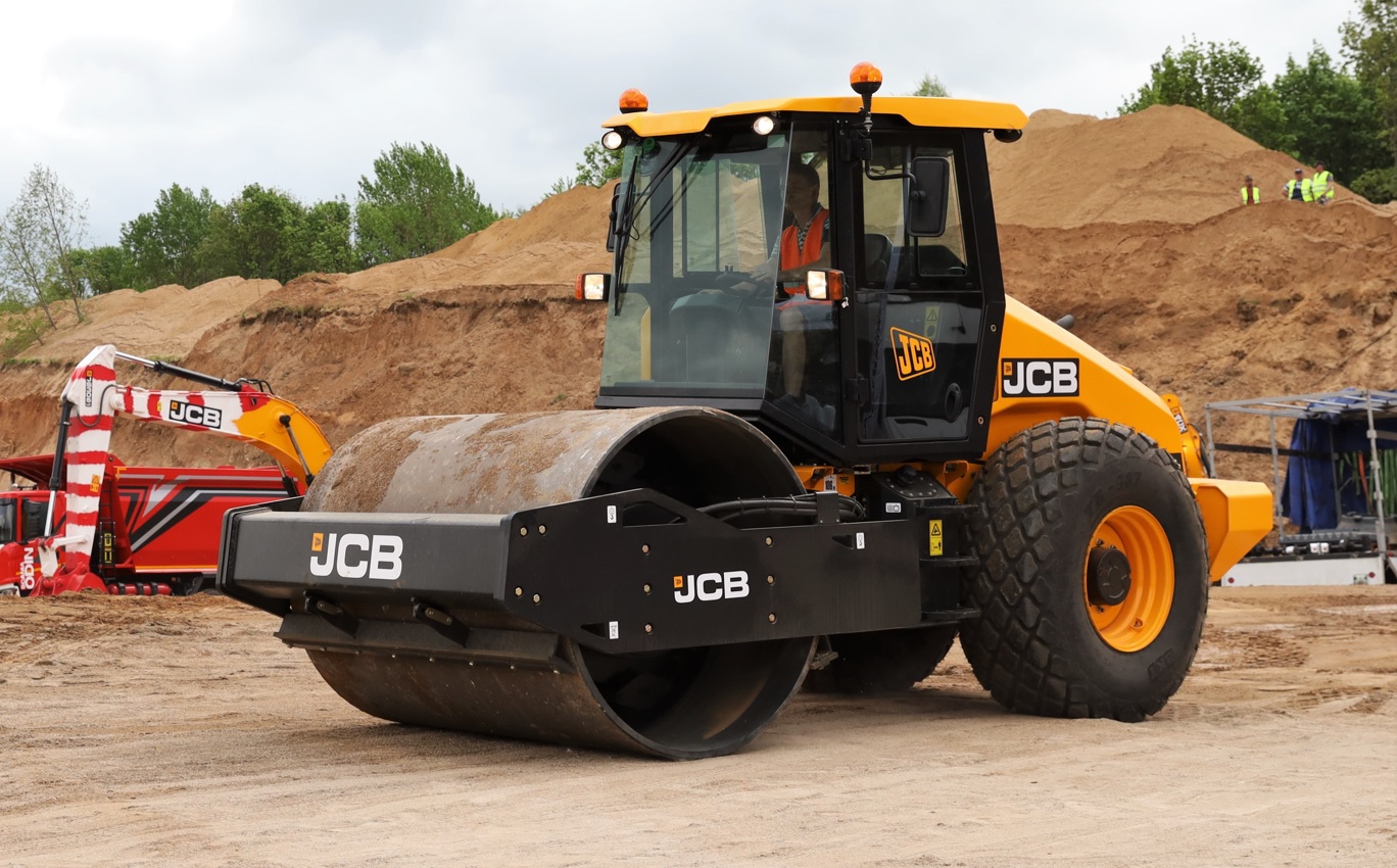 JCB 116 D Каток 116 D (Дизельный, 4,3 л, 116 л.с., МТ)