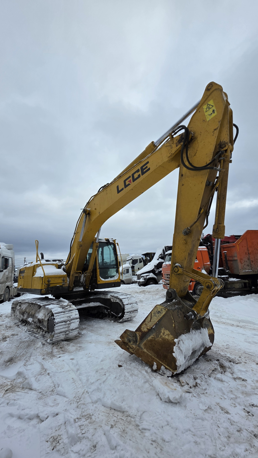 LGCE E6210 Экскаватор E6210F (Дизельный, 6,1 л, 167 л.с., АТ)