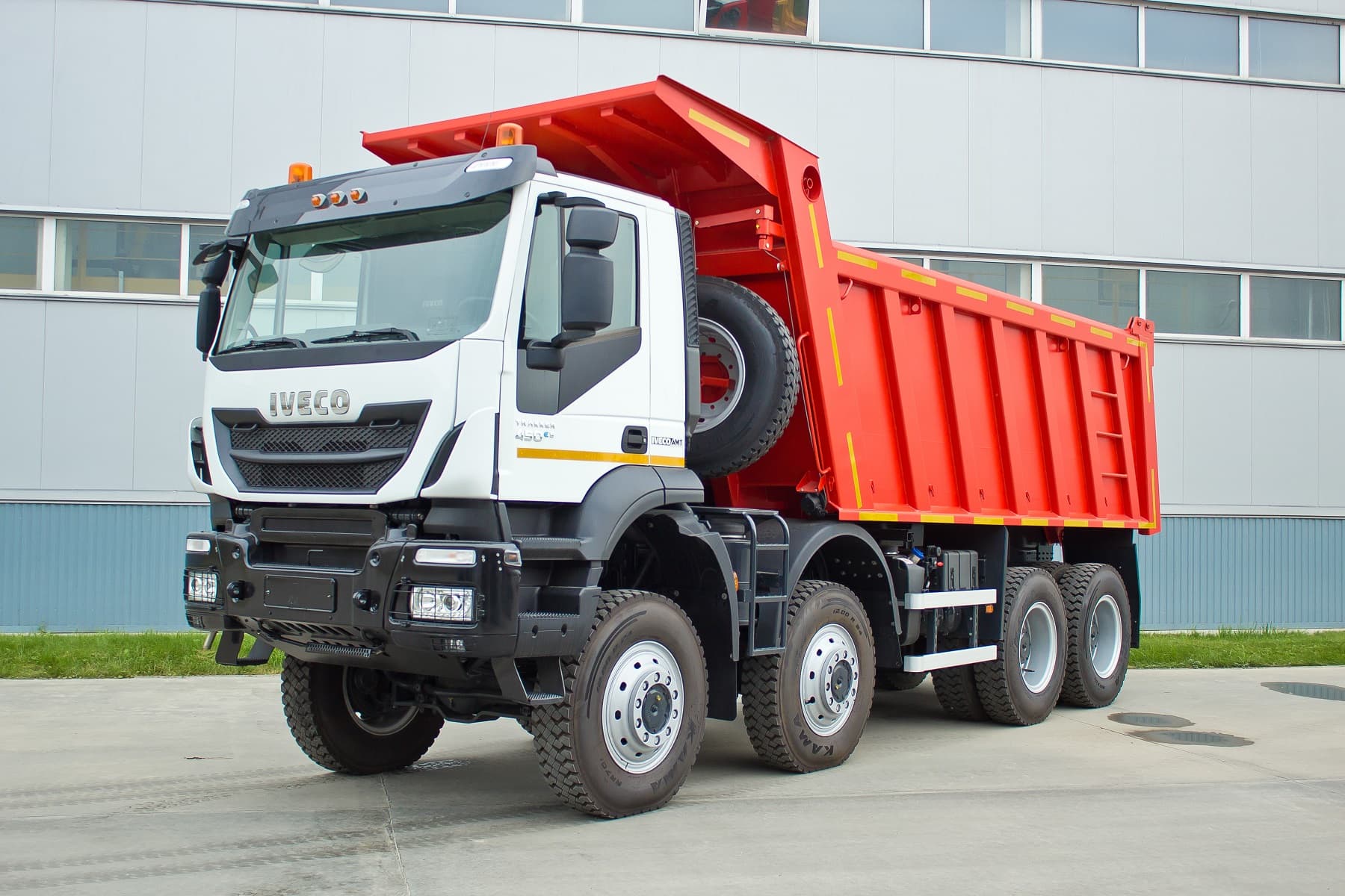 IVECO TRAKKER 8x4 Самосвал в лизинг для юридических лиц в Москве | Купить  IVECO TRAKKER 8x4 Самосвал в лизинг для ип без первоначального взноса в  компании Газпромбанк Автолизинг