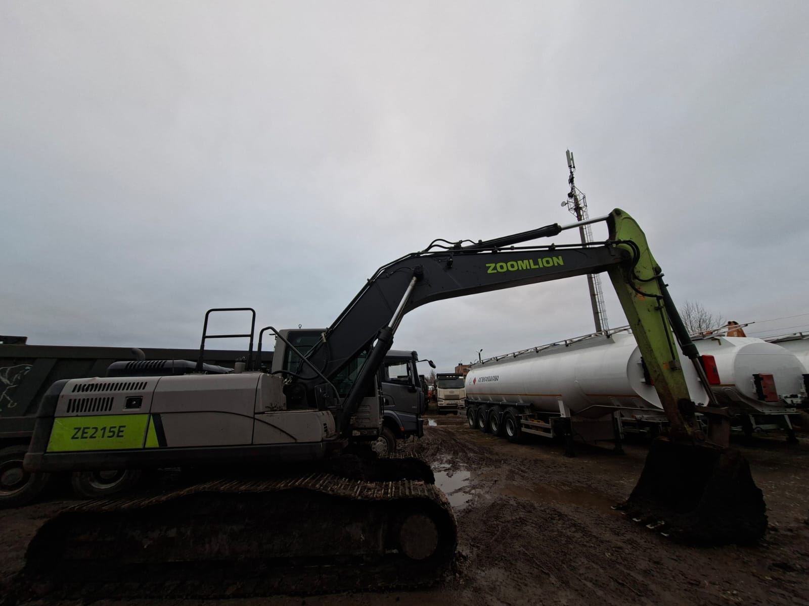 Zoomlion ZE215 Экскаватор ZE215E (Дизельный, 5,9 л, 152 л.с., АТ)
