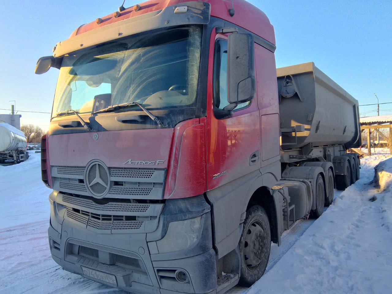 Mercedes-Benz Actros 6x4 Седельный тягач 2645 LS (Дизельный, 12,8 л, 449 л.с., МТ)