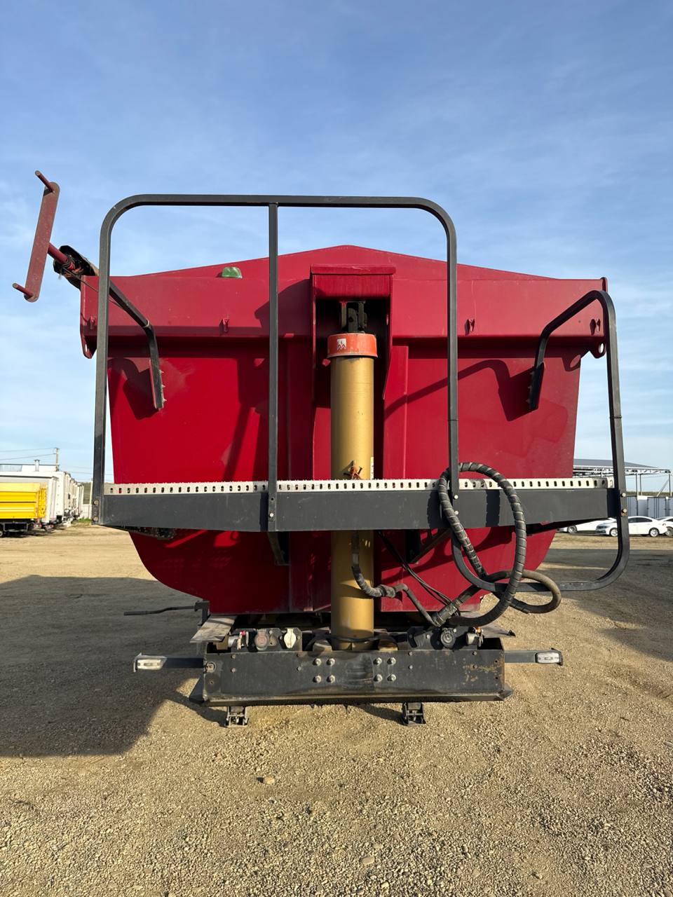 НефАЗ 9509-30 Полуприцеп самосвальный 9509-30