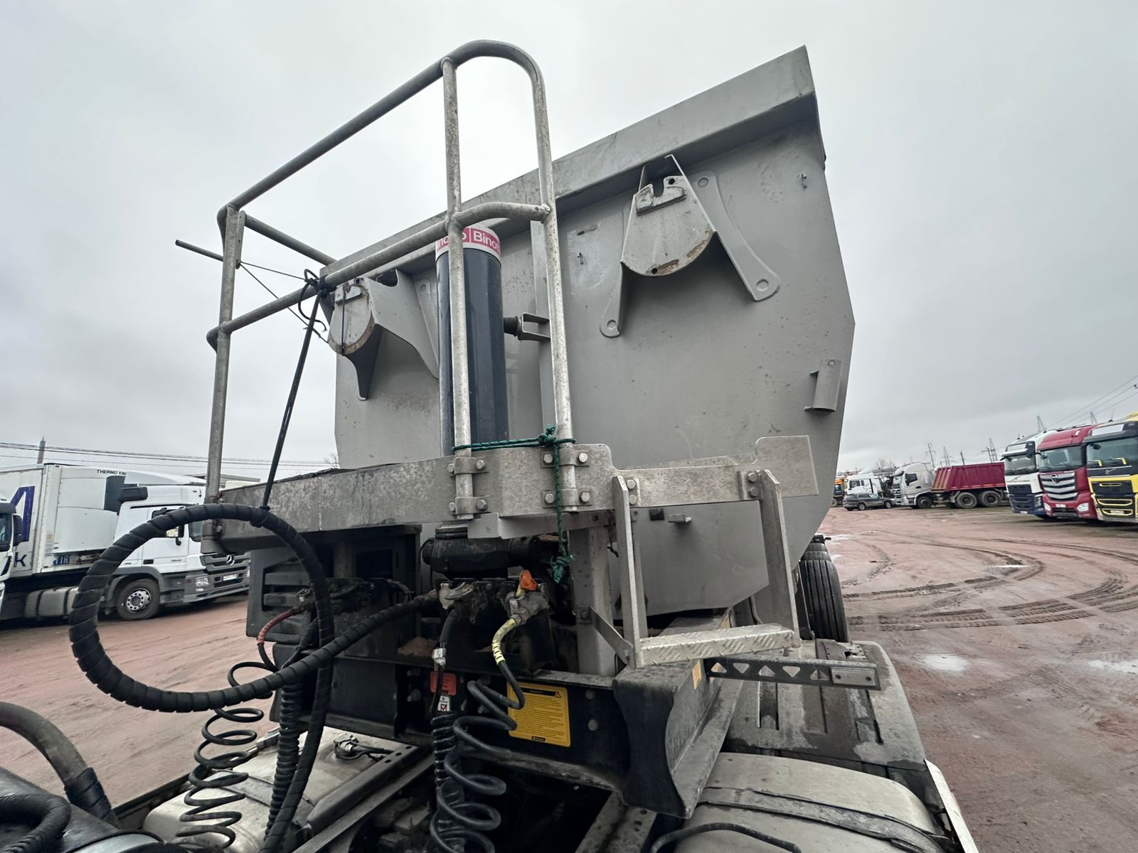 Grunwald 9453 Полуприцеп самосвальный 9453-0000011-60