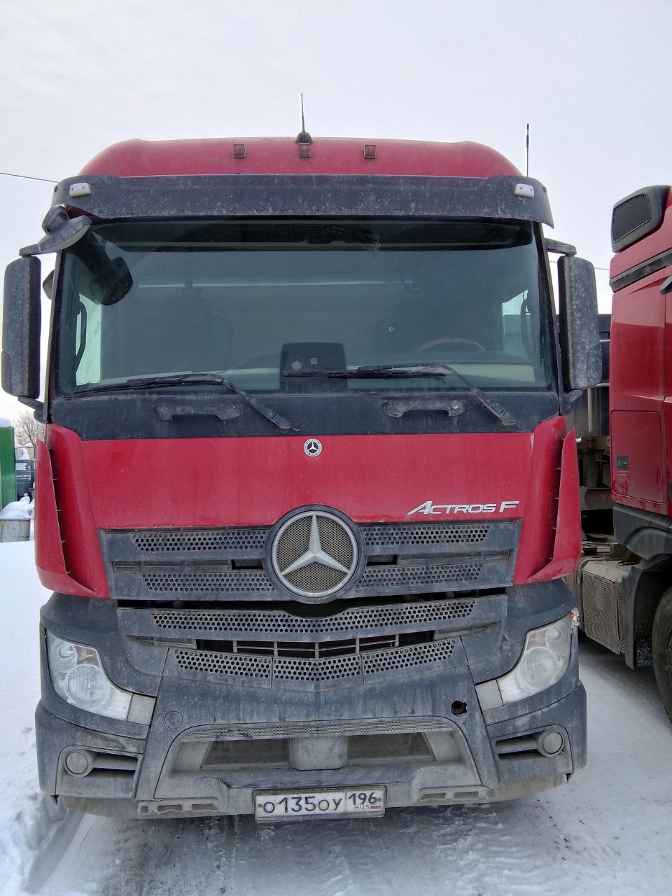 Mercedes-Benz Actros 6x4 Седельный тягач 2645 LS (Дизельный, 12,8 л, 449 л.с., МТ)