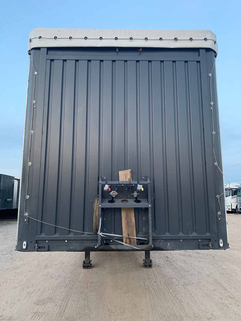 ORTHAUS V4 Полуприцеп шторный V4