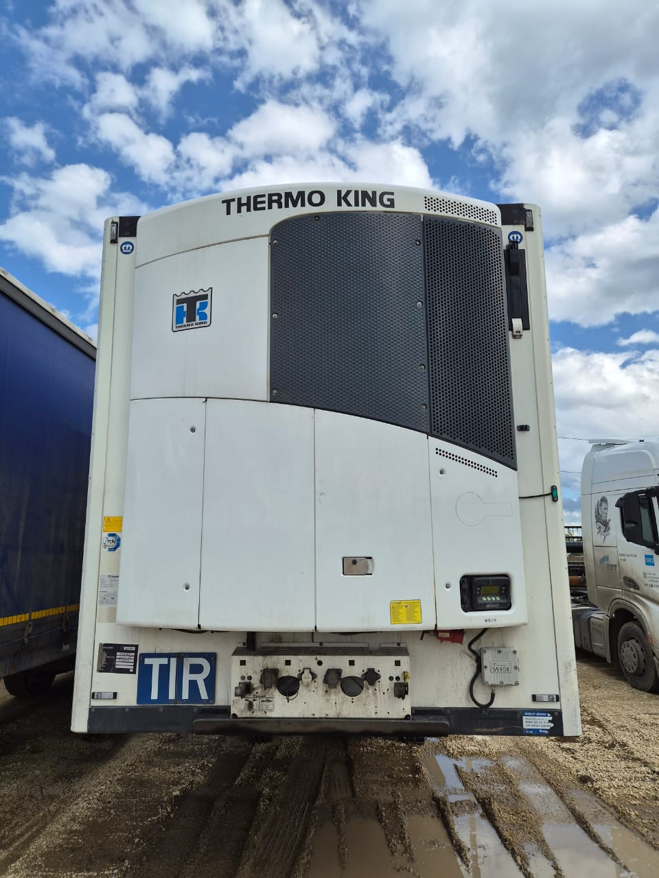 Krone SDR27 Полуприцеп изотермический/рефрижератор SD (Рефрижератор)