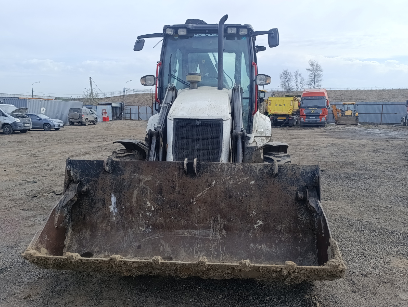 HIDROMEK 102 Экскаватор-погрузчик HMK102B (Дизельный, 4,4 л, 101 л.с., АТ)