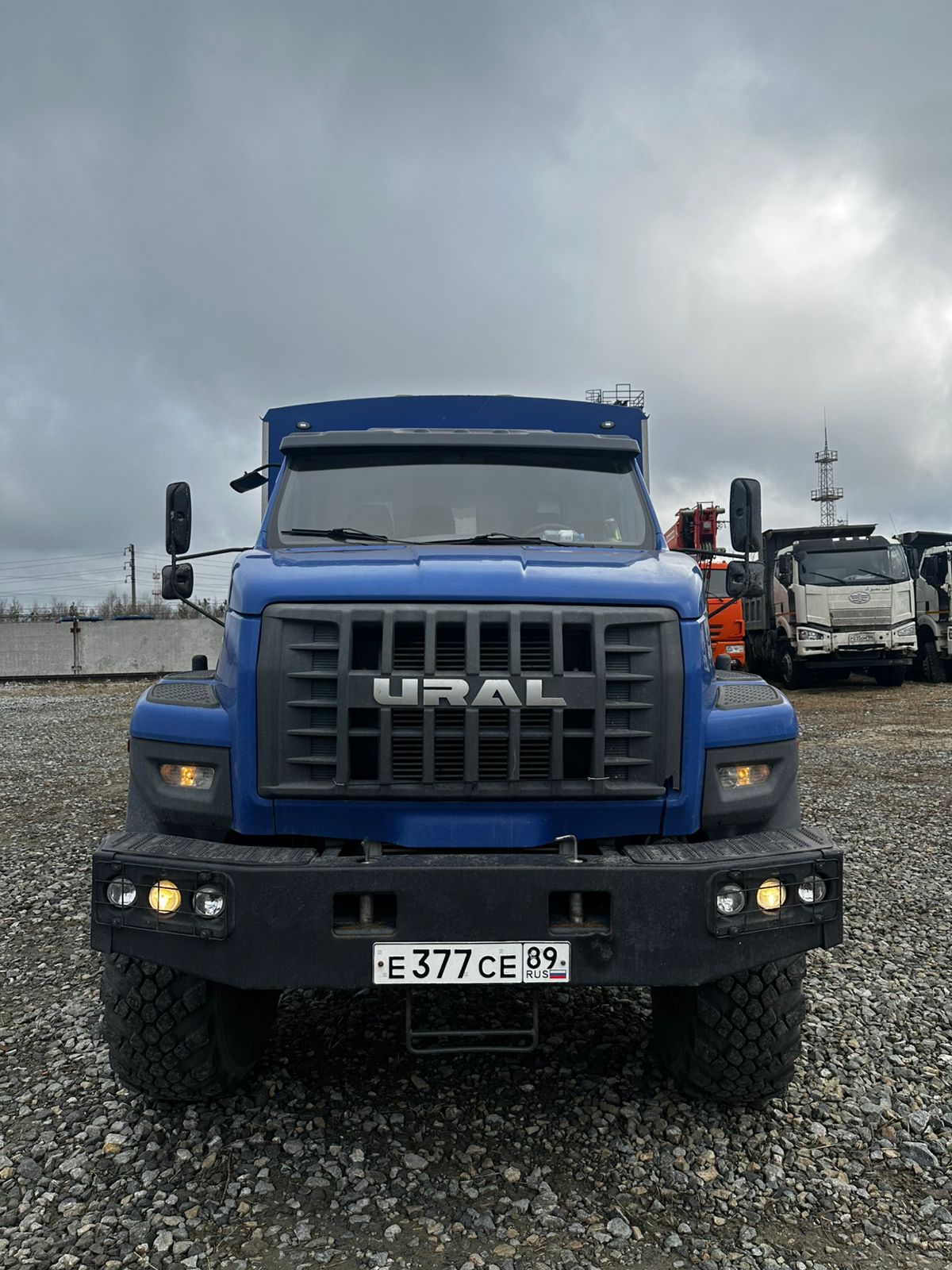 Ural 3255 6x6 Вахтовый автобус 32551-5013-71 (Дизельный, 6,7 л, 238 л.с., 22 пас.)