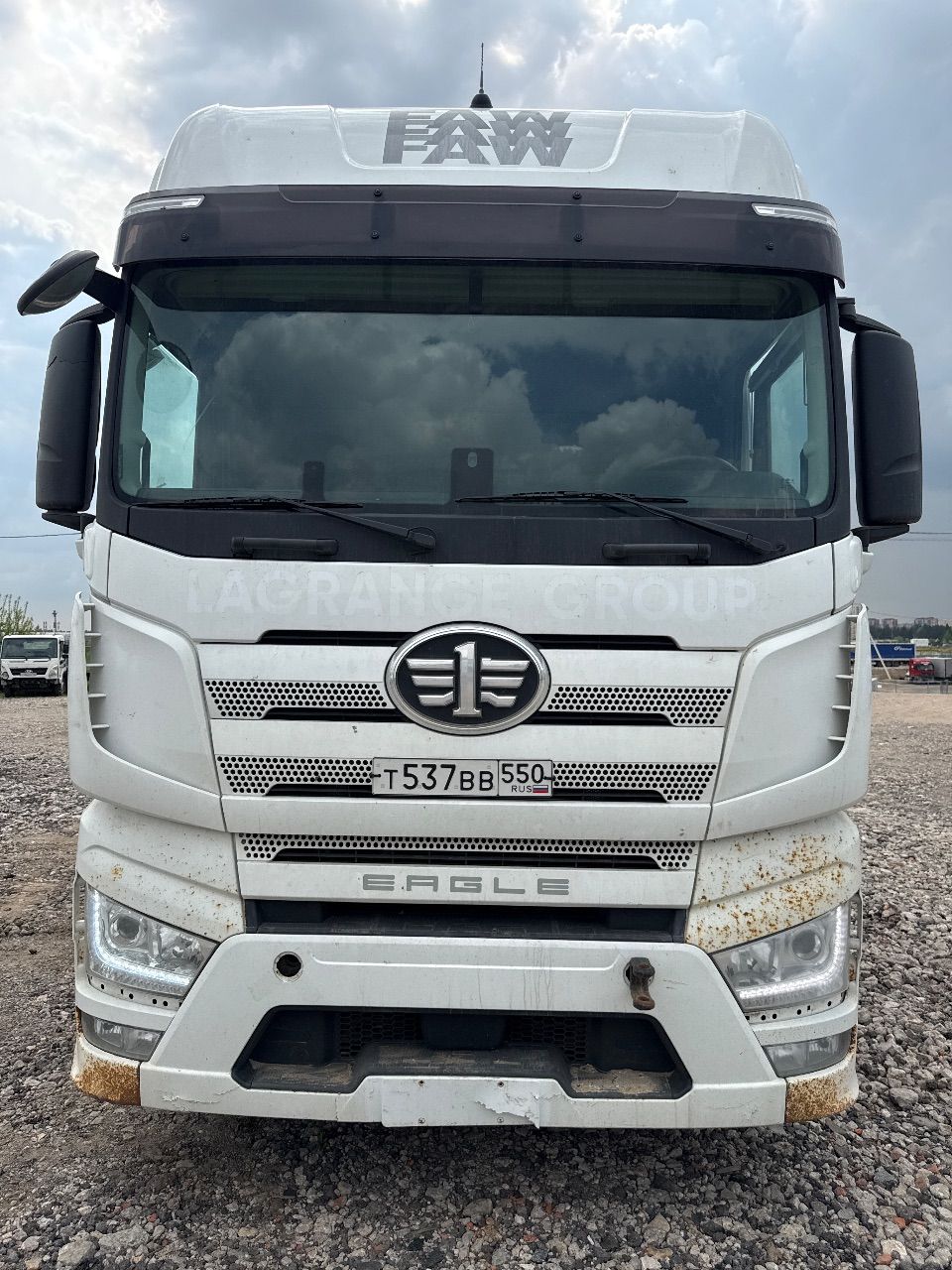FAW J7 4x2 Седельный тягач CA4180P77K25E5 (Дизельный, 12,5 л, 553 л.с., АТ)