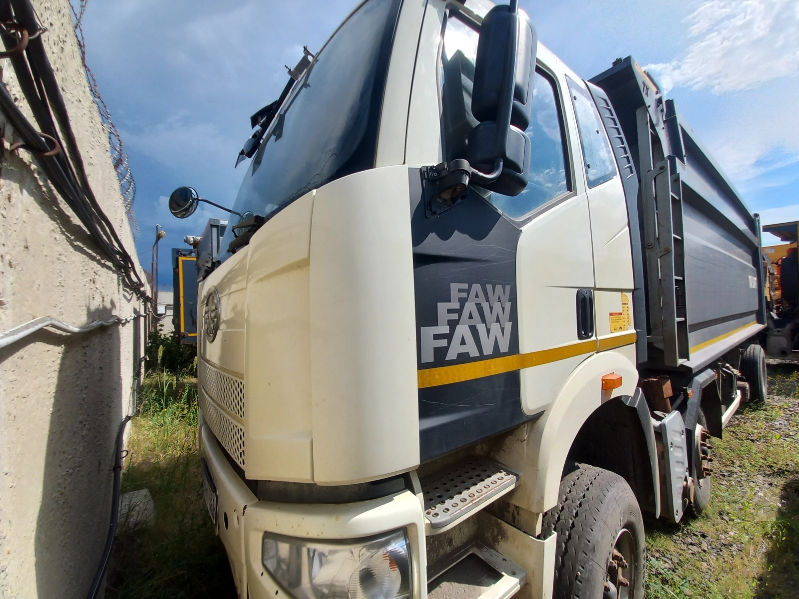 FAW J6 8x4 Самосвал 7066-FC 	(Дизельный, 11,1 л, 420 л.с., МТ), 2022г.