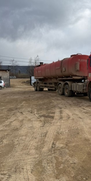 УралСпецТранс 9465* Полуприцеп цистерна 94657L-A2-06