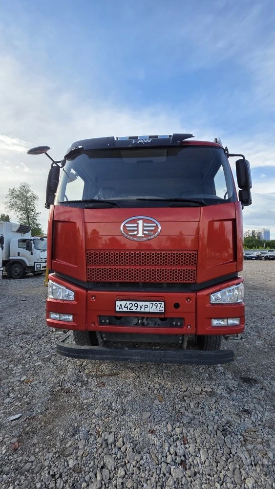 FAW J6 6x4 Бортовой с КМУ 682242 (Дизельный, 11,1 л, 390 л.с., МТ)