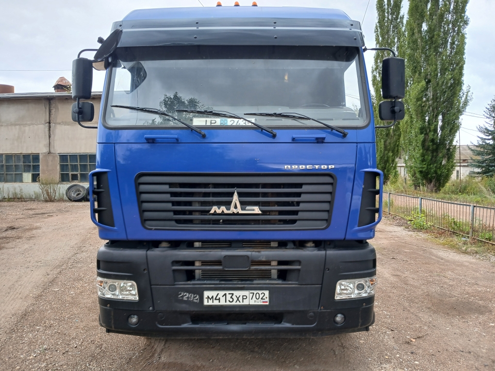 МАЗ 6430 6x4 Седельный тягач 643008-070-020 (Дизельный, 11,6 л, 423 л.с., МТ), 2023г., 927 км
