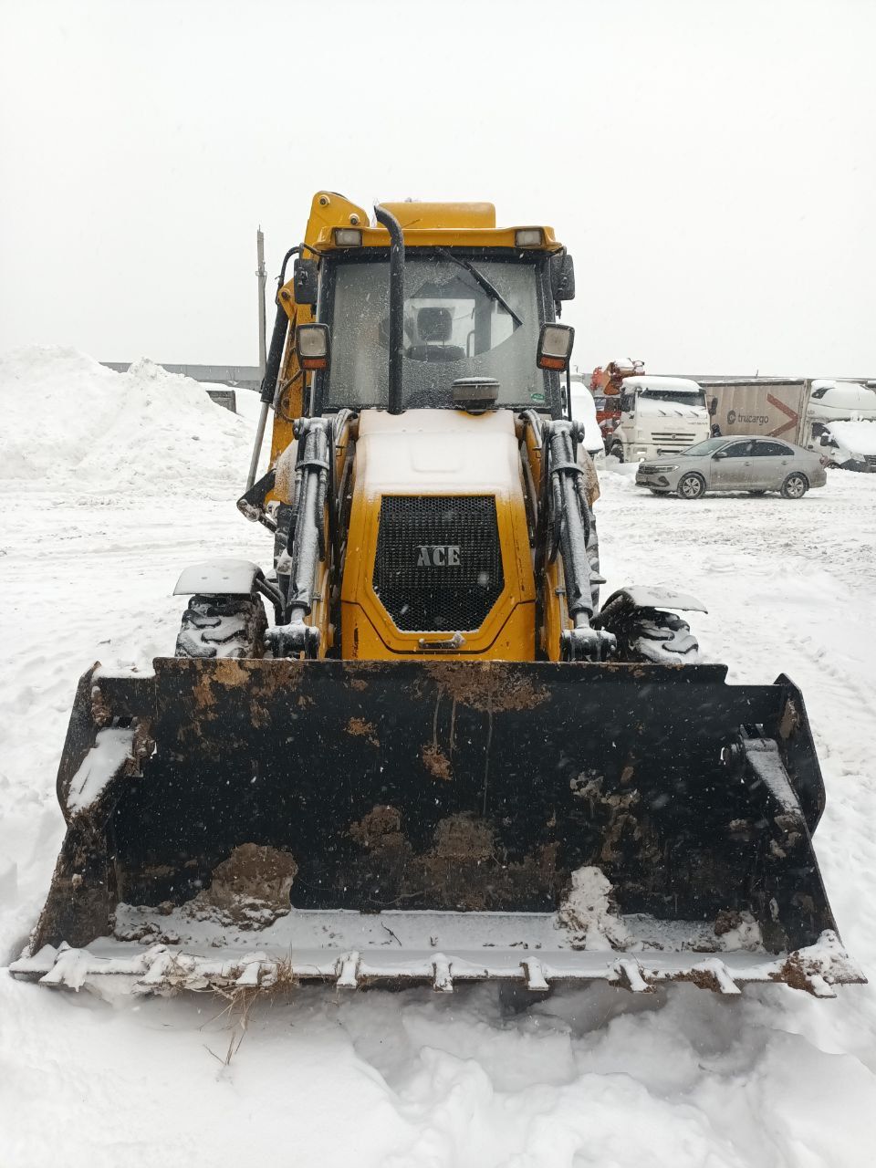 ACE TLB95 Экскаватор-погрузчик TLB95 (Дизельный, 3,9 л, 96 л.с., АТ)