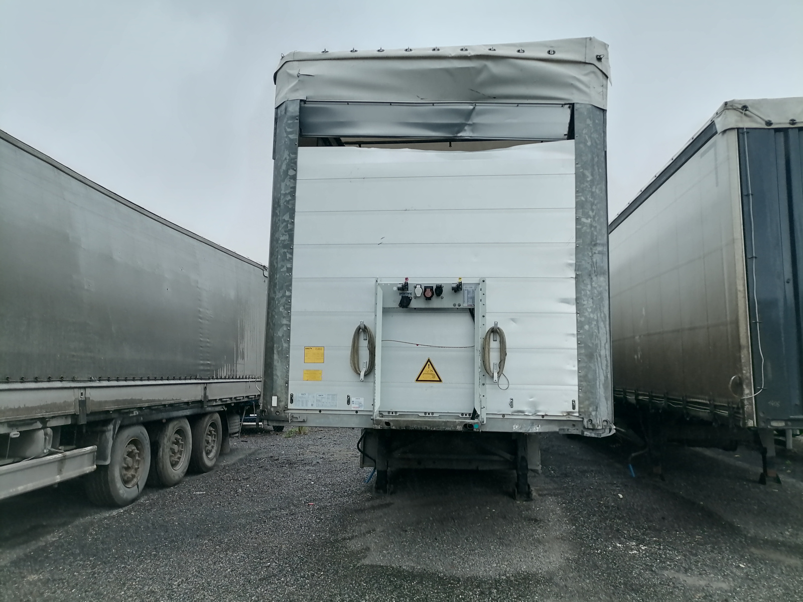 Schmitz Cargobull SCS Полуприцеп шторный SCS 24/L-13.62 EB (SCB S3T)