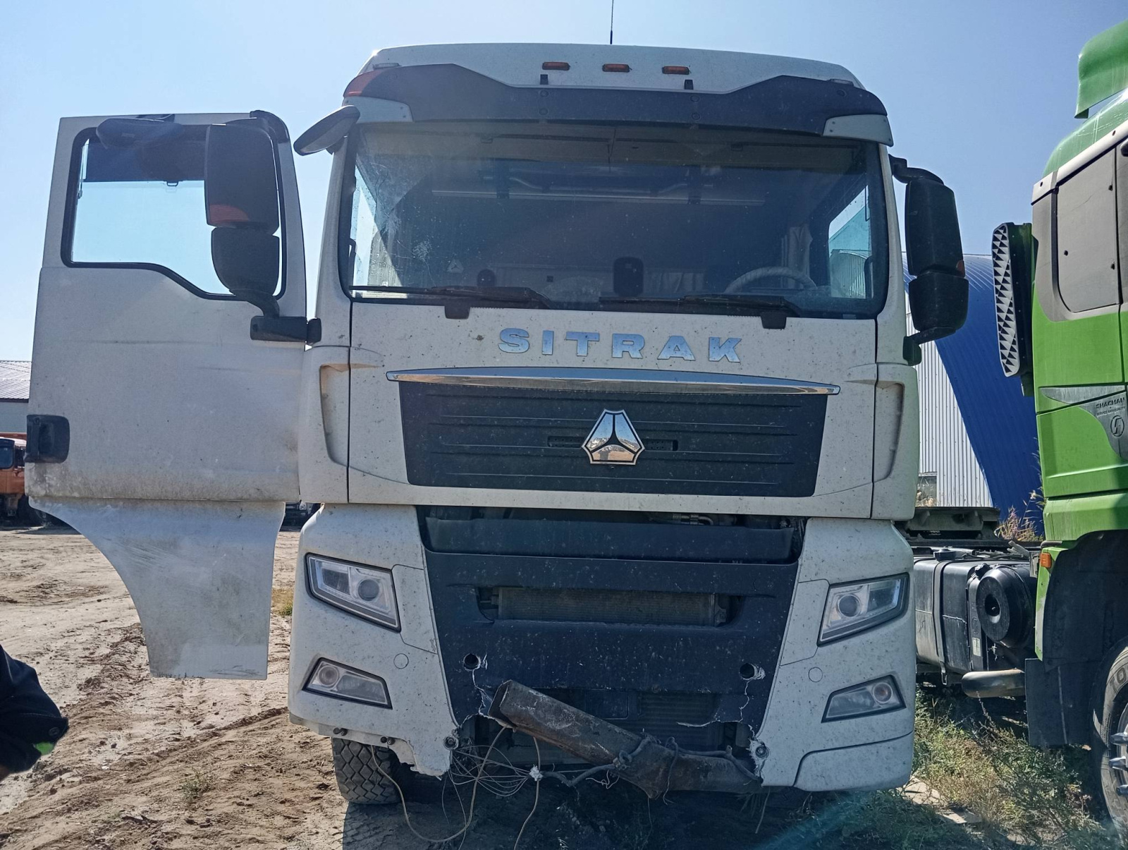 SITRAK C7H 4x2 Седельный тягач ZZ4186V361HE (Дизельный, 12,4 л, 480 л.с., АТ)
