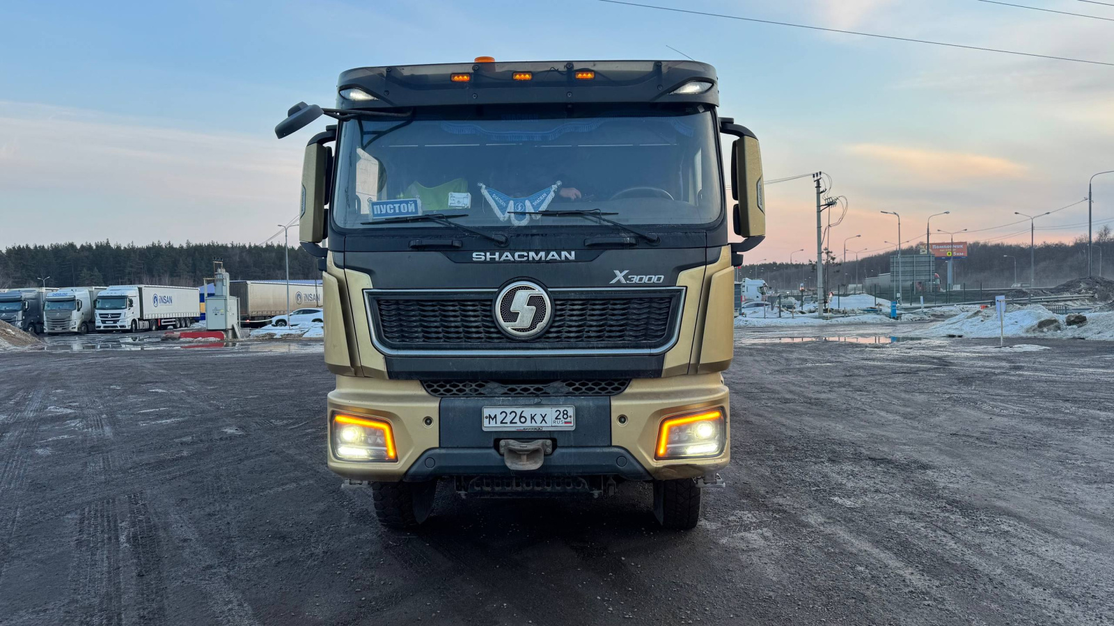 Shacman (Shaanxi) SX* 8x4 Самосвал SX331863366 (Дизельный, 12,5 л, 544 л.с., МТ), 2023г., 169381 км
