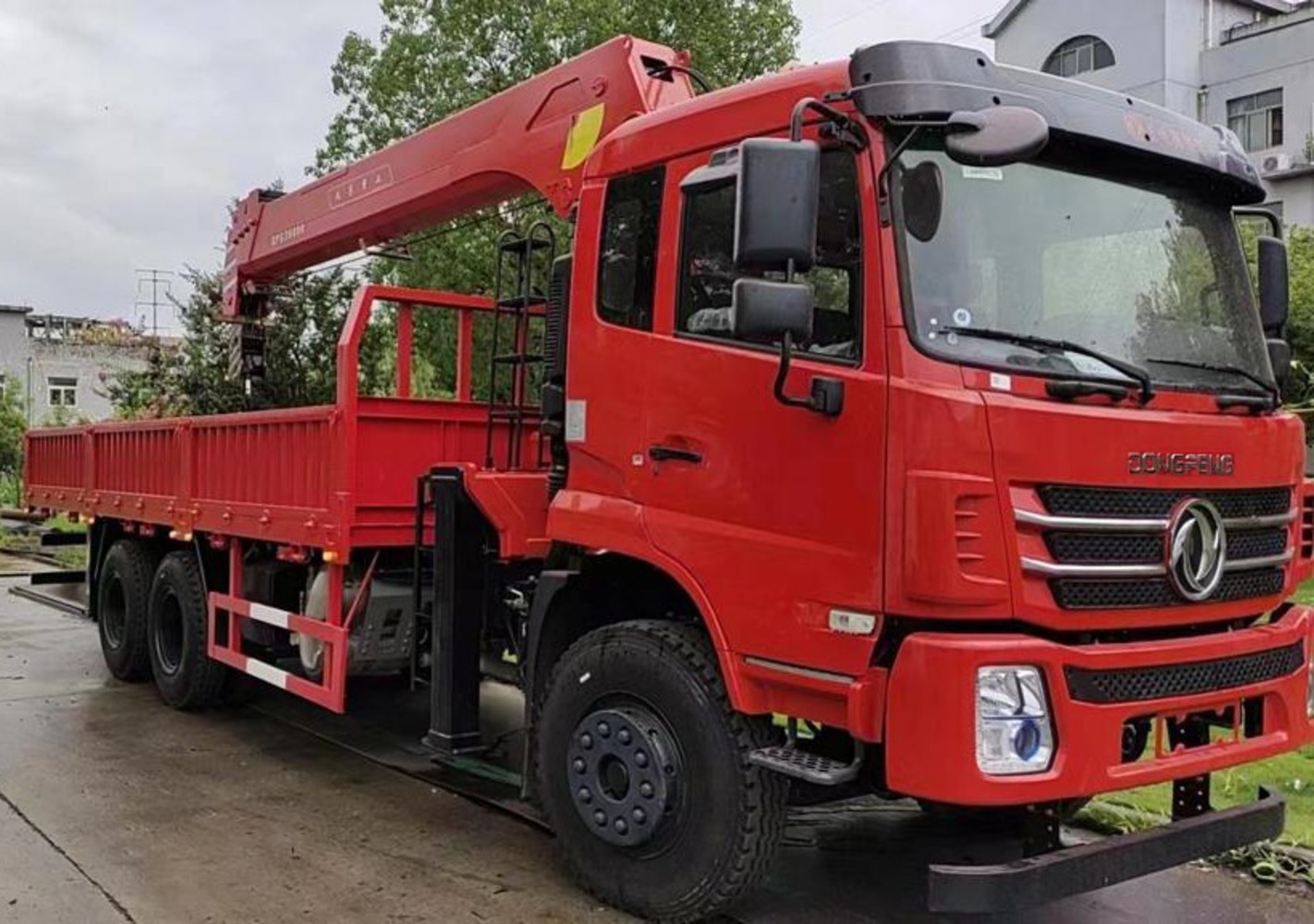 DongFeng KC 6x4 Бортовой с КМУ PC5310JSQ (Дизельный, 9.7 л, 336 л.с. МТ)