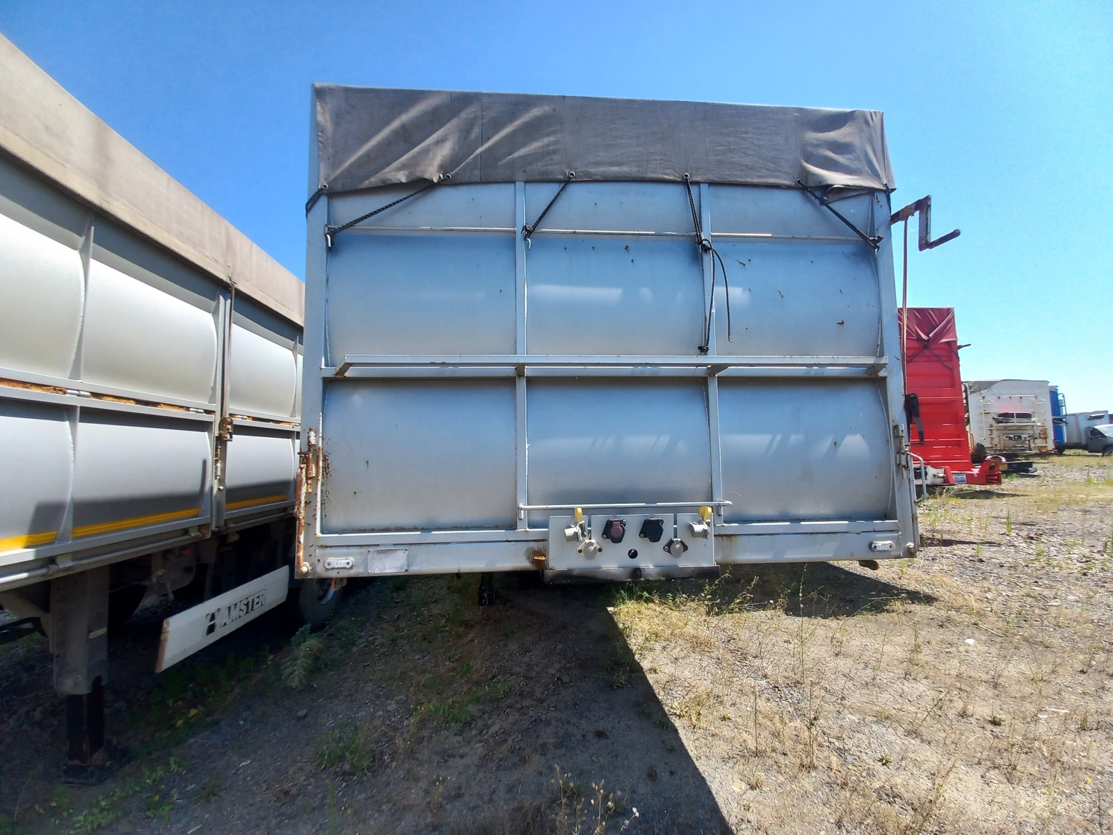 КРОПКУЗОВ 85057* Полуприцеп бортовой 85057B
