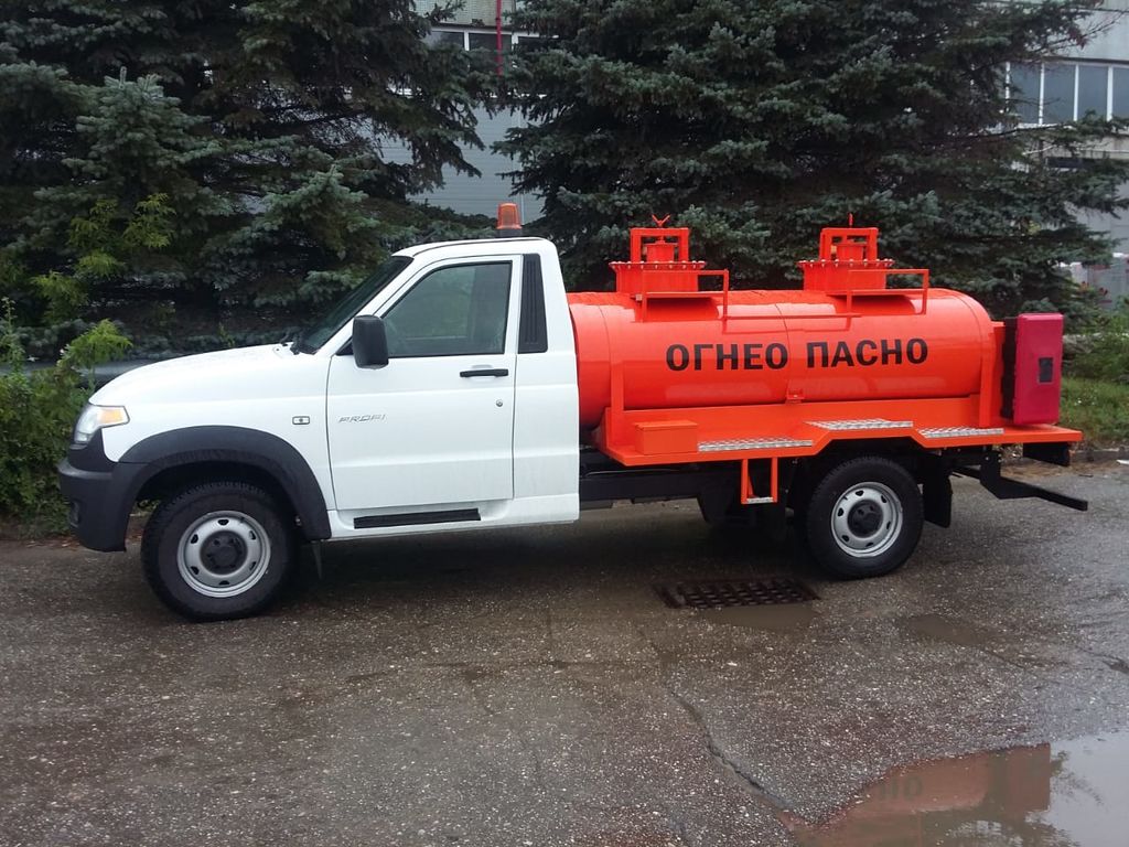 UAZ Profi Автотопливозаправщик 362233 (Бензиновый, 2,7 л, 150 л.с.)