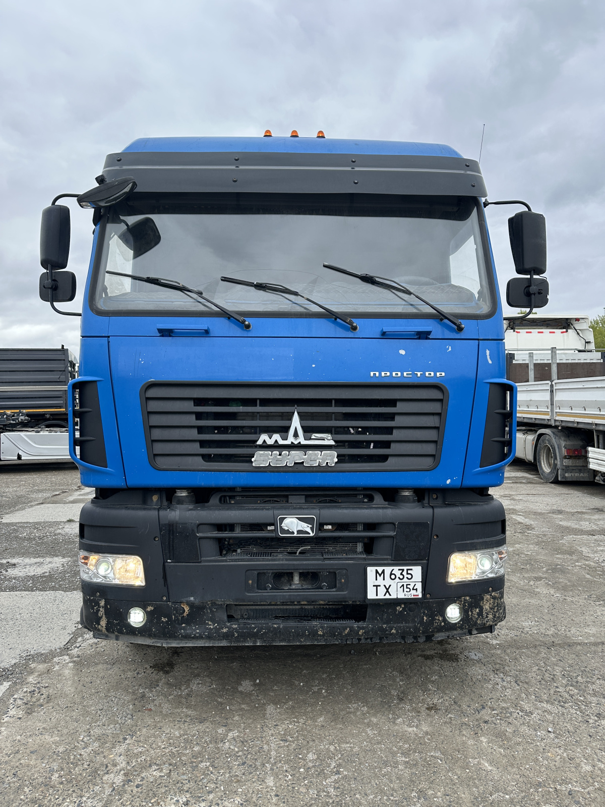 МАЗ 6430 6x4 Седельный тягач 6430E8-530-020 (Дизельный, 12,0 л, 428 л.с., МТ)