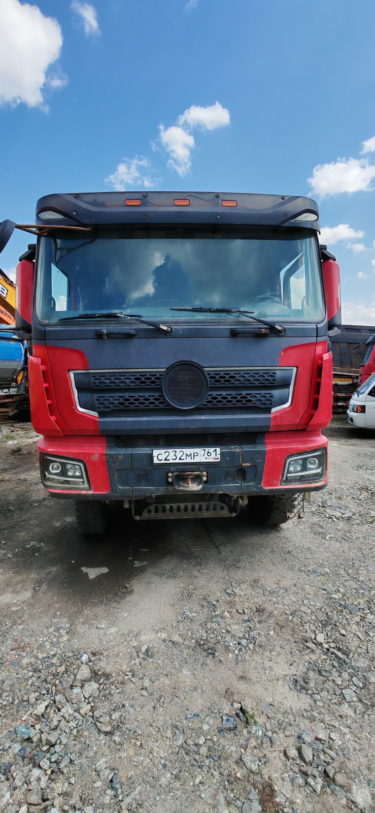 Shacman (Shaanxi) SX* 8x4 Самосвал SX331863366 (Дизельный, 12,5 л, 544 л.с., МТ), 2022г., 335273 км