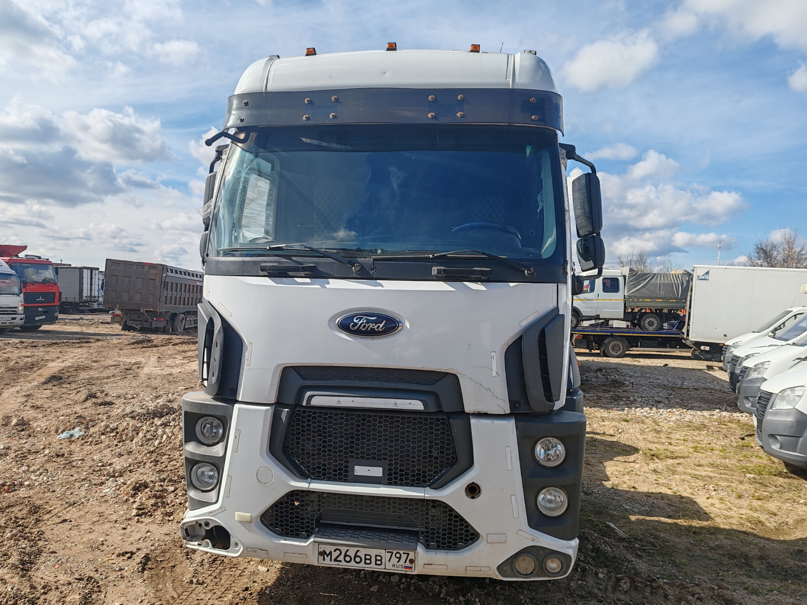 Ford Cargo 4x2 Седельный тягач Cargo (Дизельный, 12,7 л, 420 л.с., МТ)