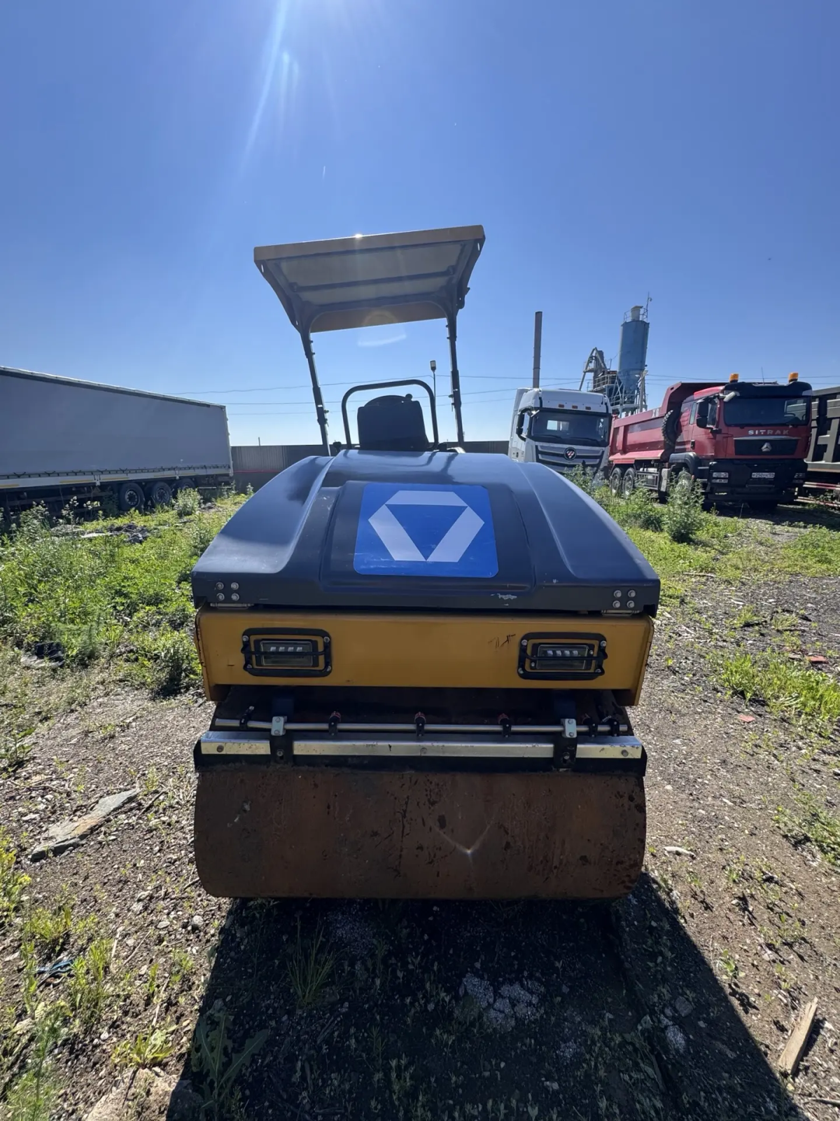 XCMG XMR* Каток XMR403VT (Дизельный, 2,5 л, 49 л.с., АТ)