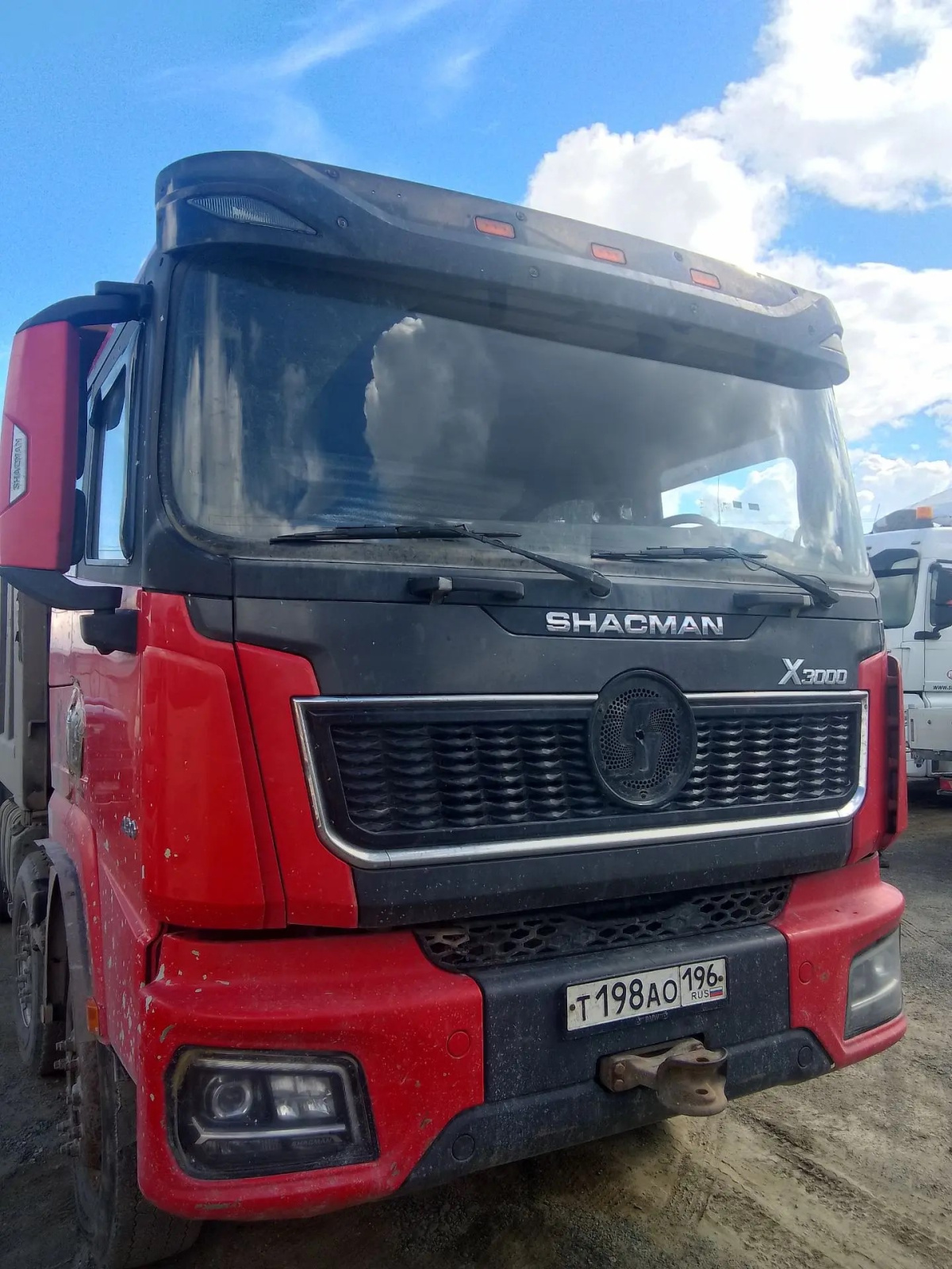 Shacman (Shaanxi) SX* 8x4 Самосвал SX33186V366 (Дизельный, 11,6 л, 423 л.с., МТ), 2023г., 286900 км