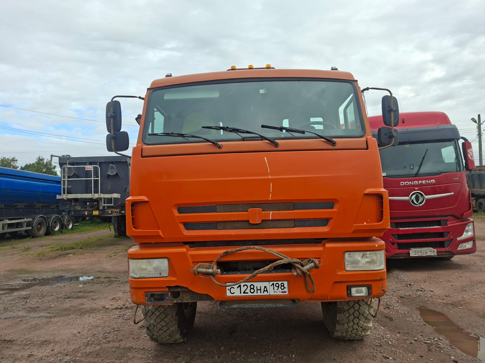 КамАЗ 43118 6x6 Бортовой с КМУ 659100 (Дизельный, 11,8 л, 300 л.с., МТ)