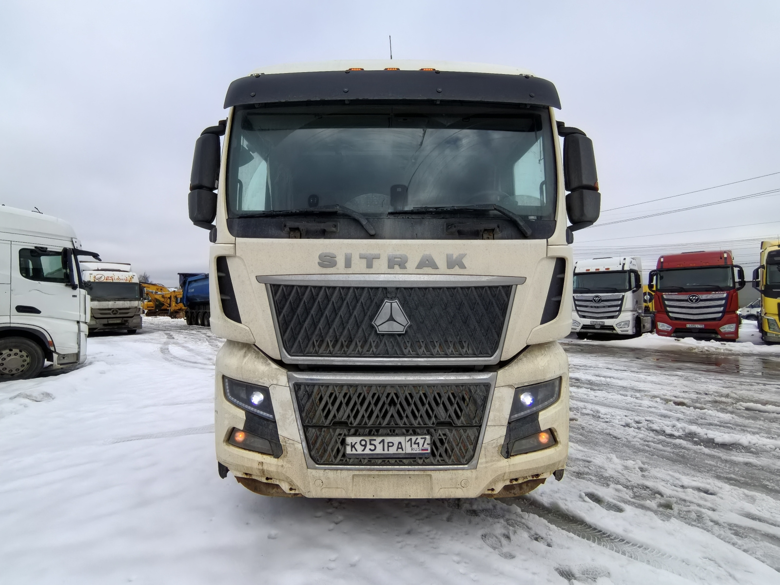 SITRAK C7H MAX 6x4 Седельный тягач ZZ4256V364HE (Дизельный, 12,4 л, 480 л.с., АТ)