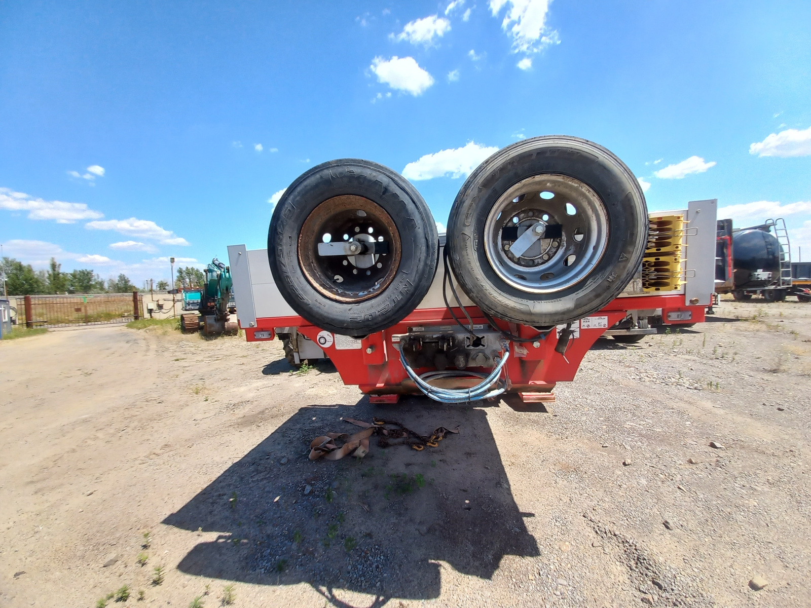 Спецприцеп 9942* Полуприцеп тяжеловоз 4 оси 994294-05 (Раздвижной)