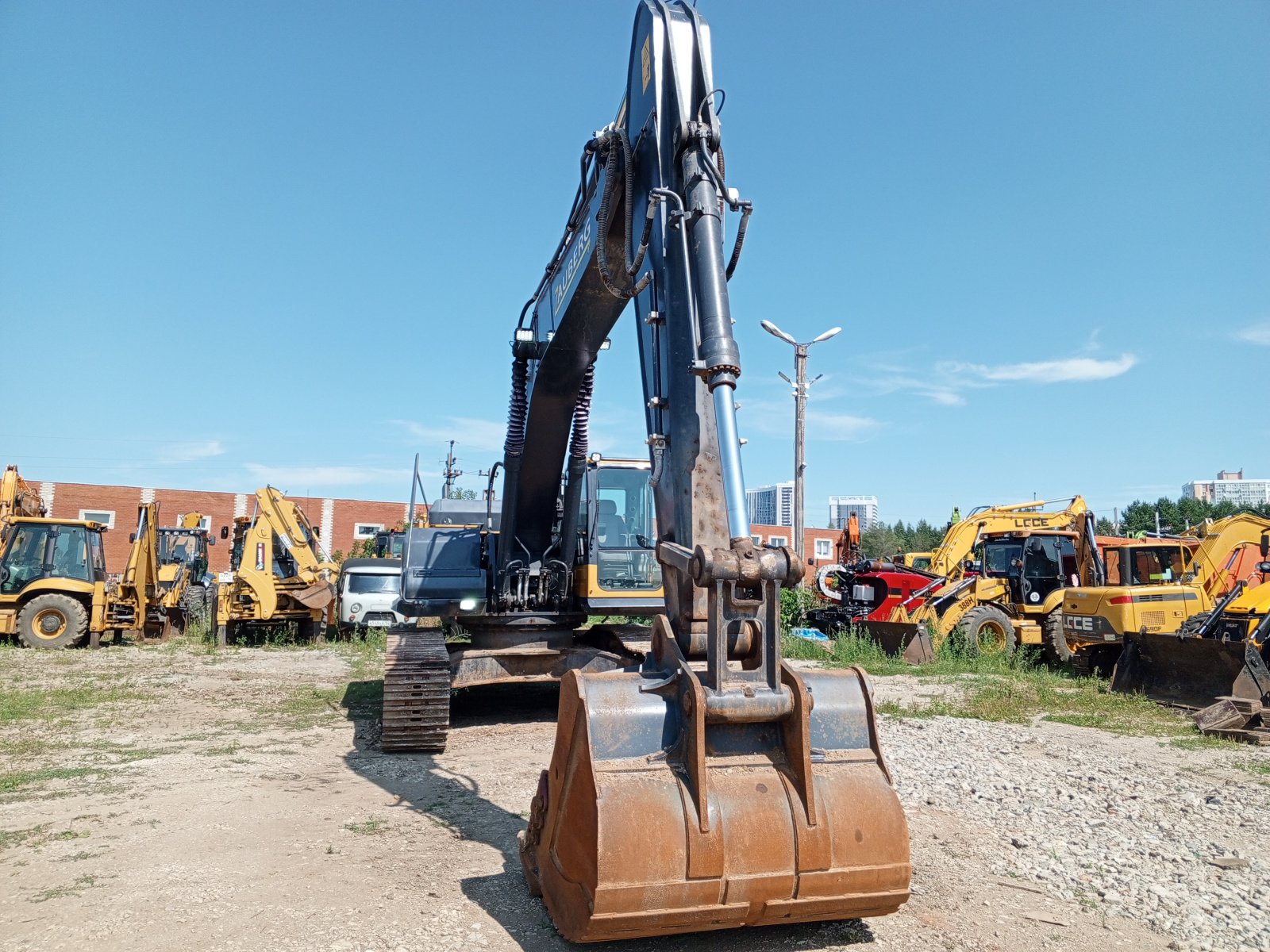 Zauberg E370* Экскаватор E370-I (Дизельный, 7,8 л, 288 л.с., АТ)