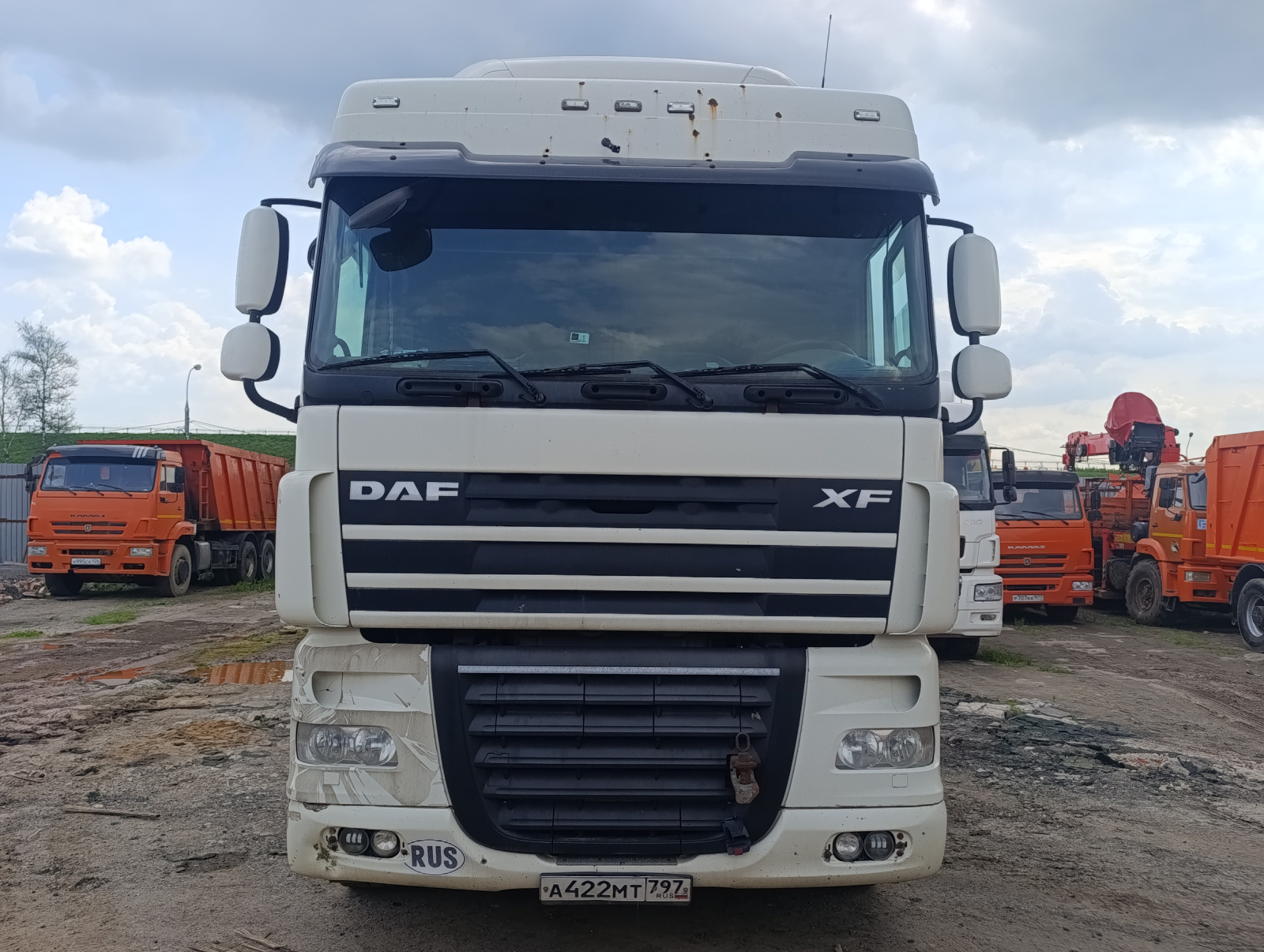 DAF XF 4x2 Седельный тягач FT XF 105 410 (Дизельный, 12,9 л, 408 л.с., АТ)