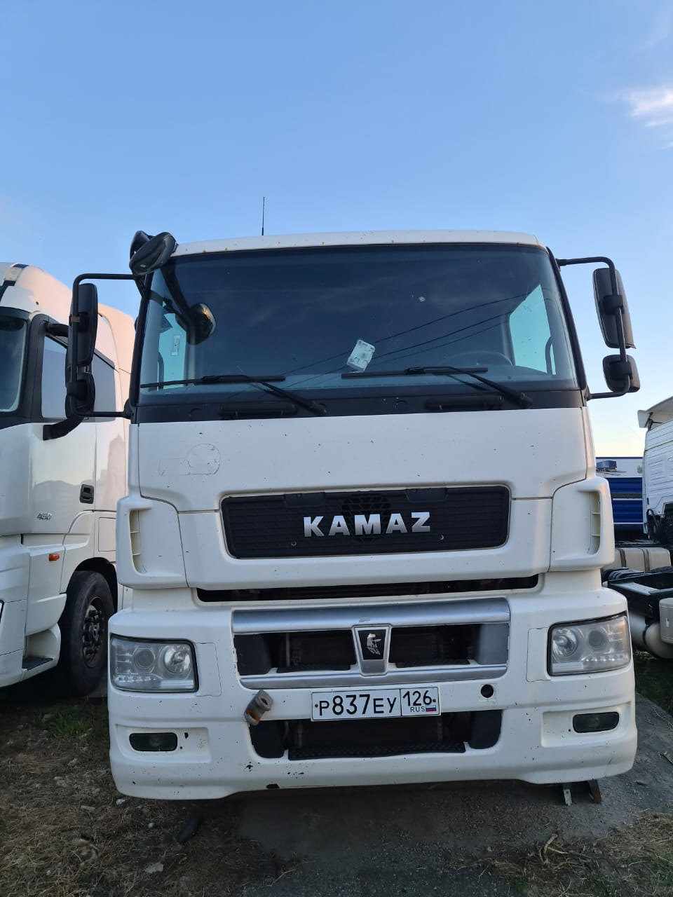 КамАЗ 65206 6x4 Седельный тягач 65206-T5 (Дизельный, 12,0 л, 428 л.с., МТ)