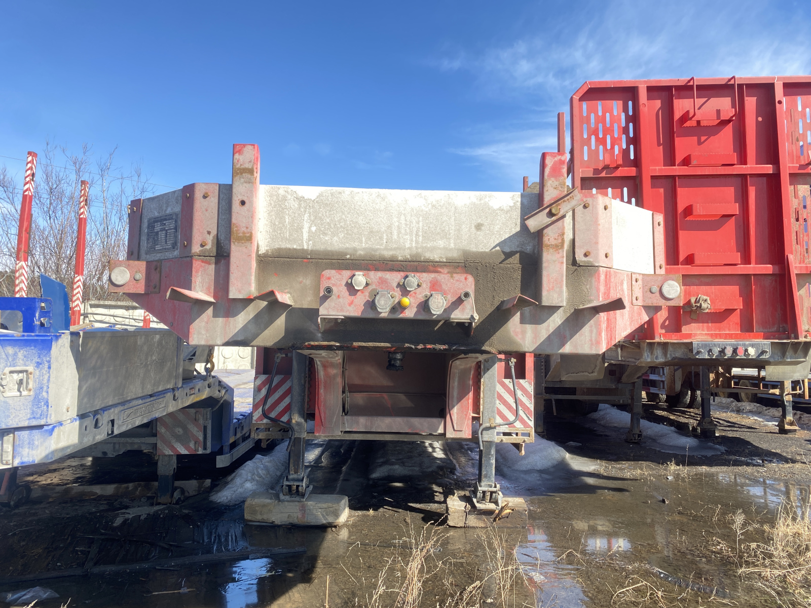 AMUR AMUR Полуприцеп тяжеловоз 4 оси LYR9708TDP (Не раздвижной)