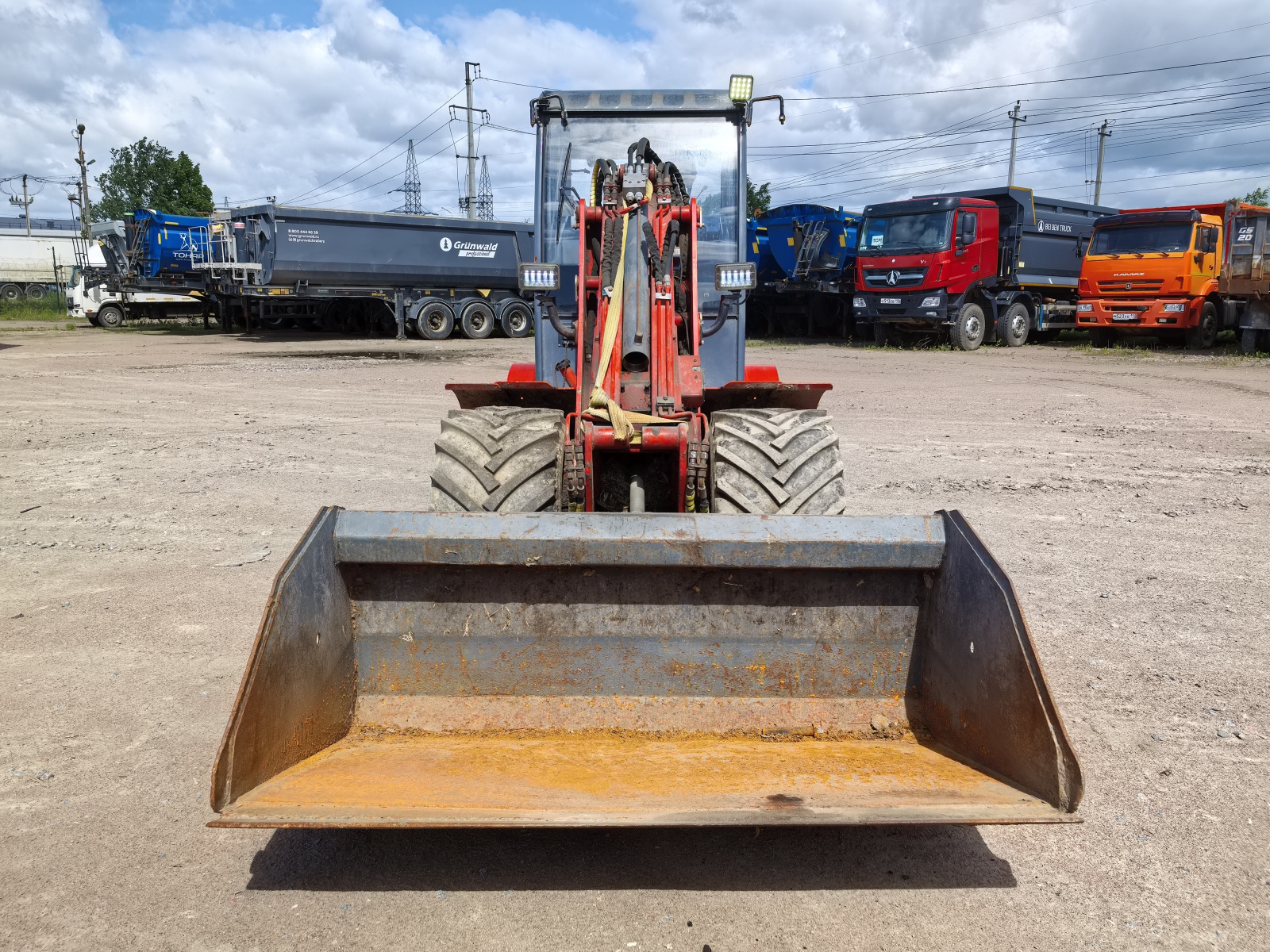 Polar Badger WL* Мини погрузчик WL50T (Дизельный, 2,4 л, 50 л.с., АТ)