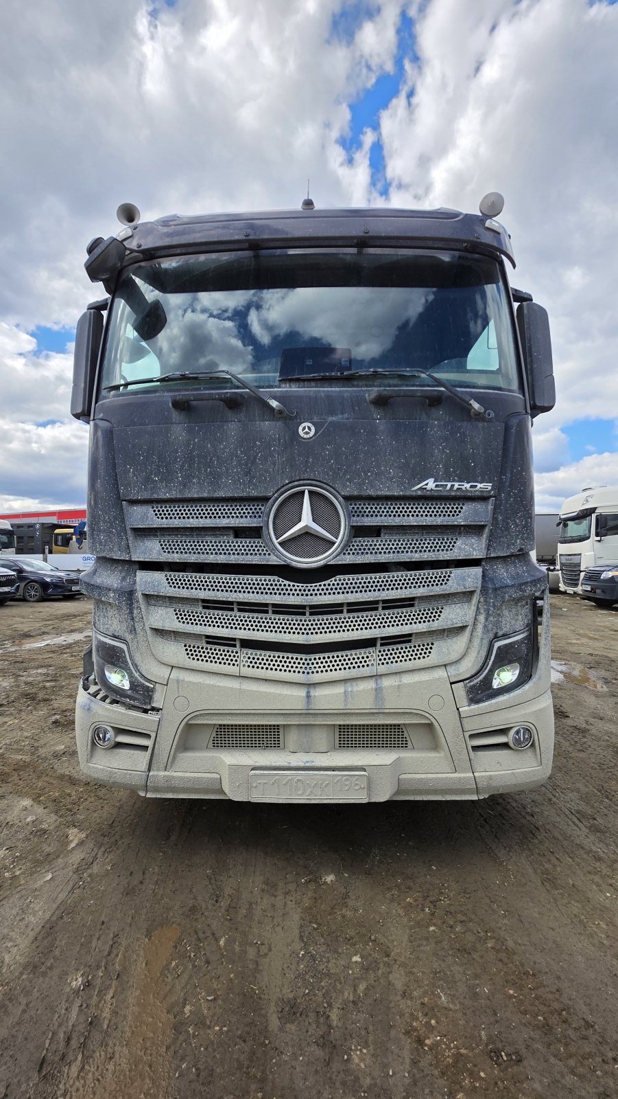 Mercedes-Benz Actros 6x4 Седельный тягач 2653 (Дизельный, 12,8 л, 530 л.с., АТ)