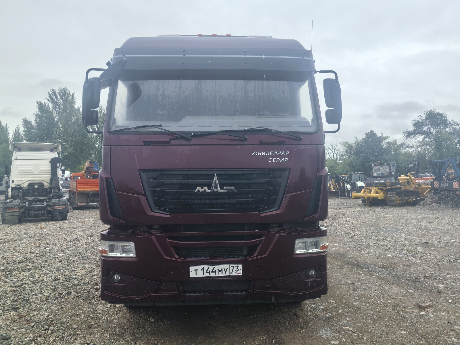 МАЗ 5440 4x2 Седельный тягач 54402L-2531-031 (Дизельный, 11,8 л, 454 л.с., АТ)