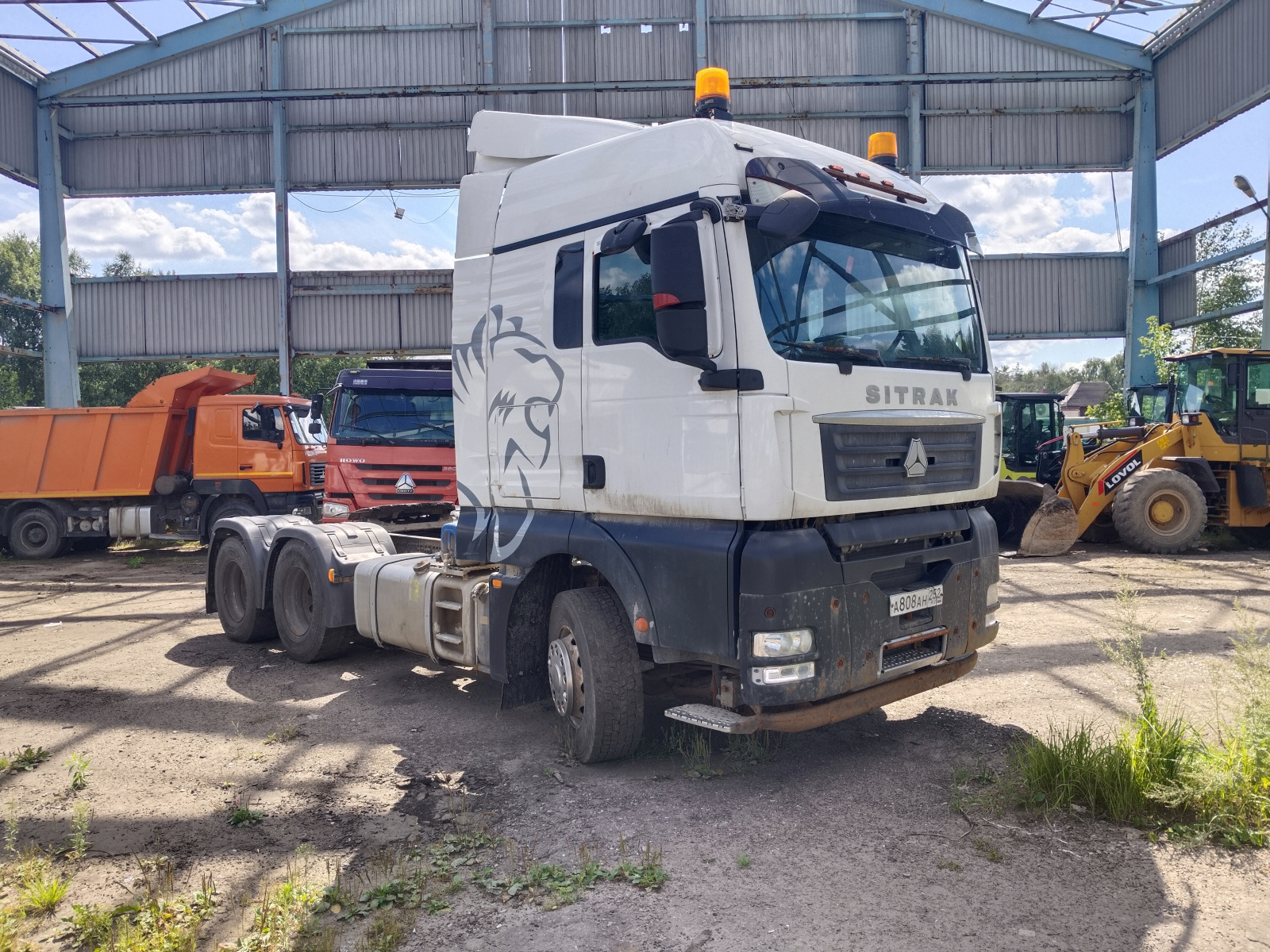 SITRAK C7H 6x4 Седельный тягач ZZ4256V364HE (Дизельный, 12,4 л, 540 л.с., МТ)