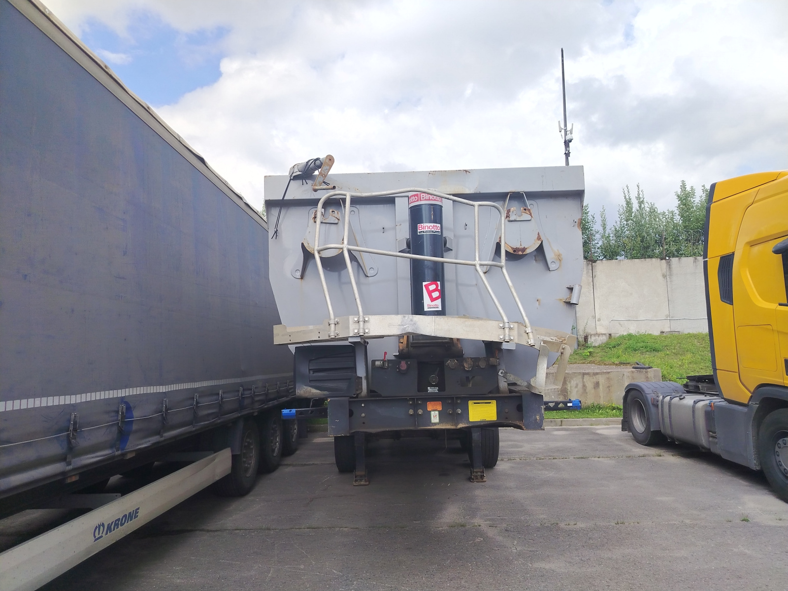 Grunwald 9453 Полуприцеп самосвальный 9453-0000010-50