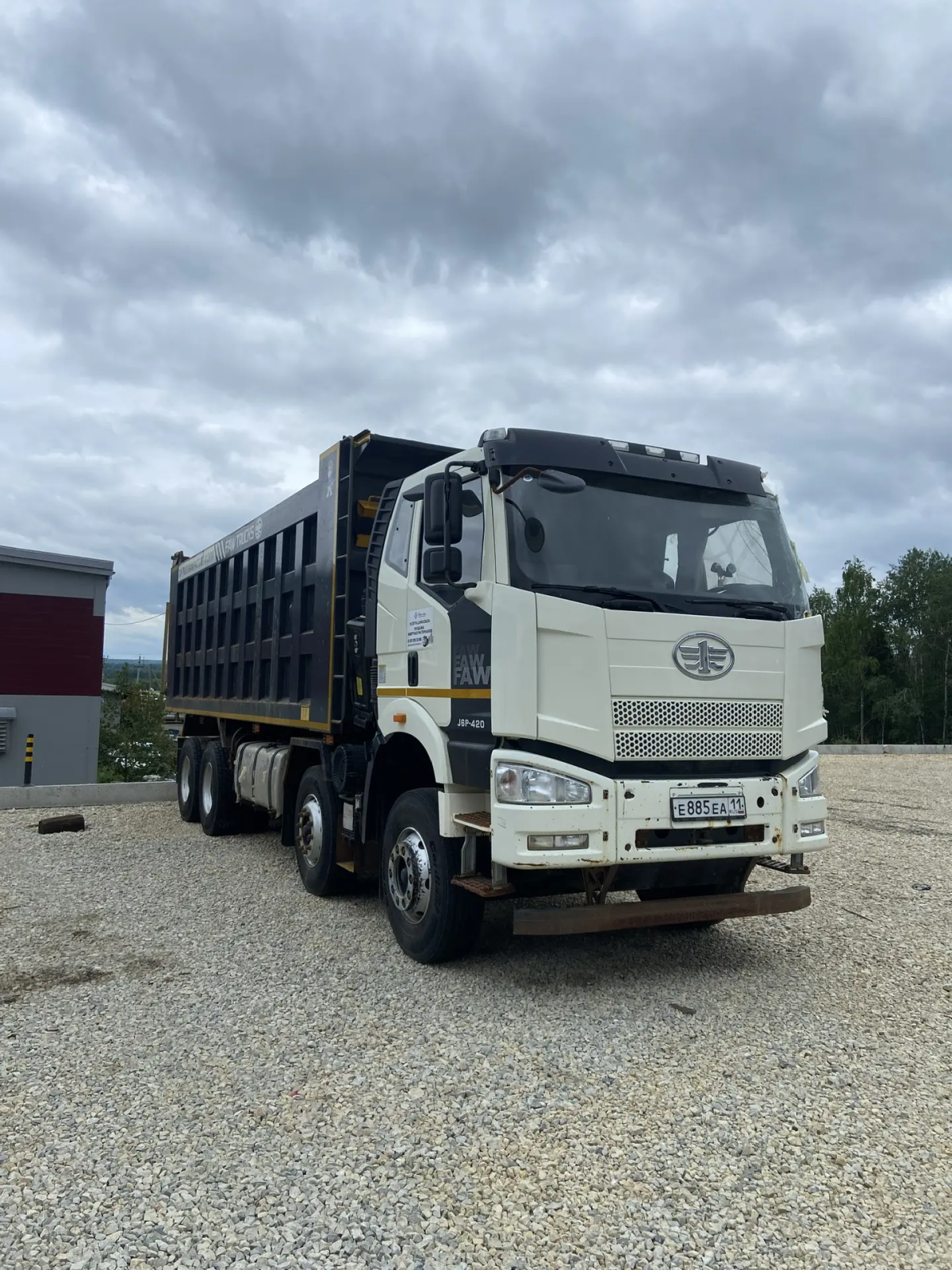 FAW J6 8x4 Самосвал CA3310P66K24T4E5 (Дизельный, 11,1 л, 420 л.с., МТ)