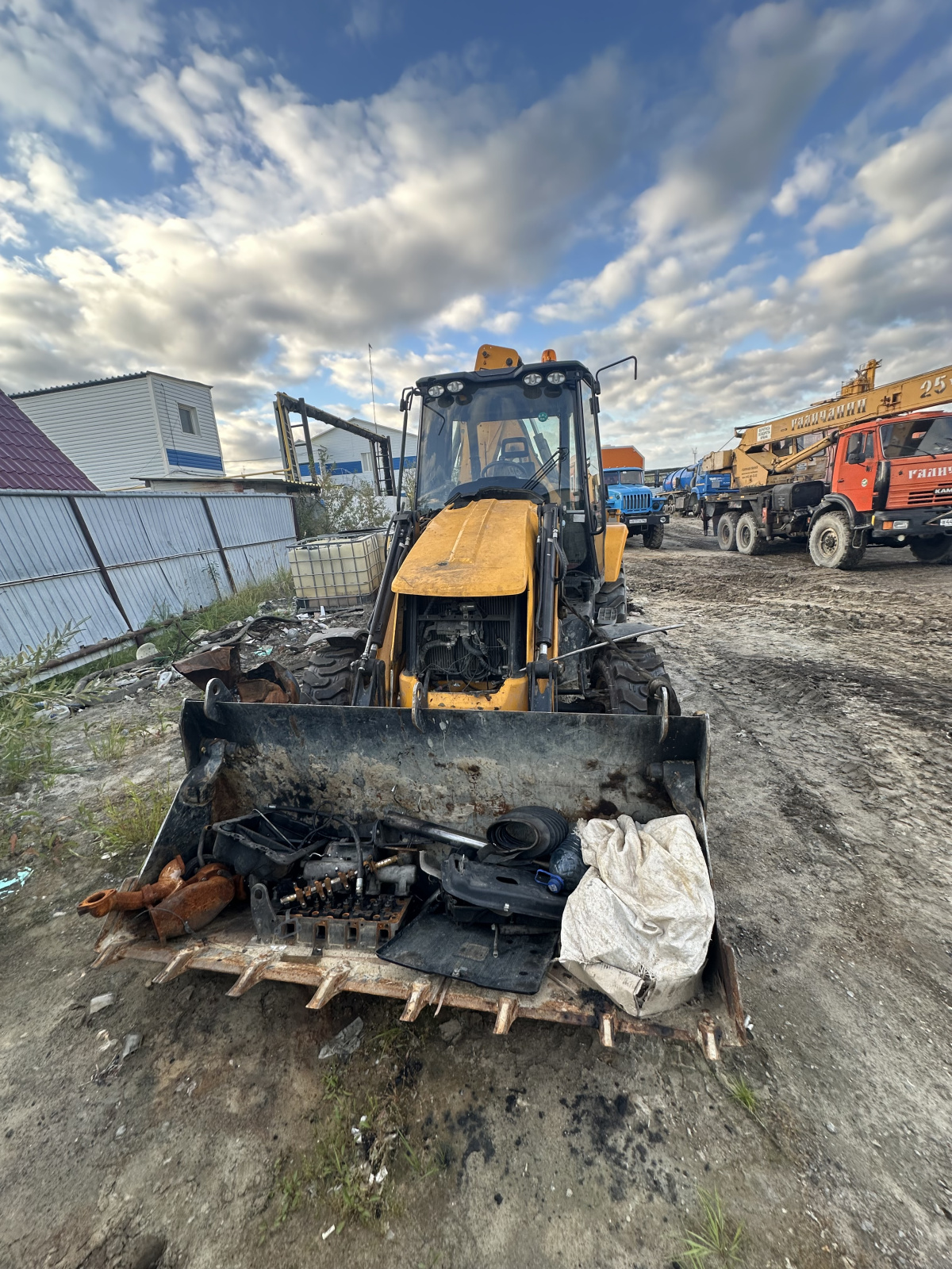 JCB 3CX Экскаватор-погрузчик 3CX 14M2WM (Дизельный, 4,4 л., 93 л.с., АТ), 2021г.