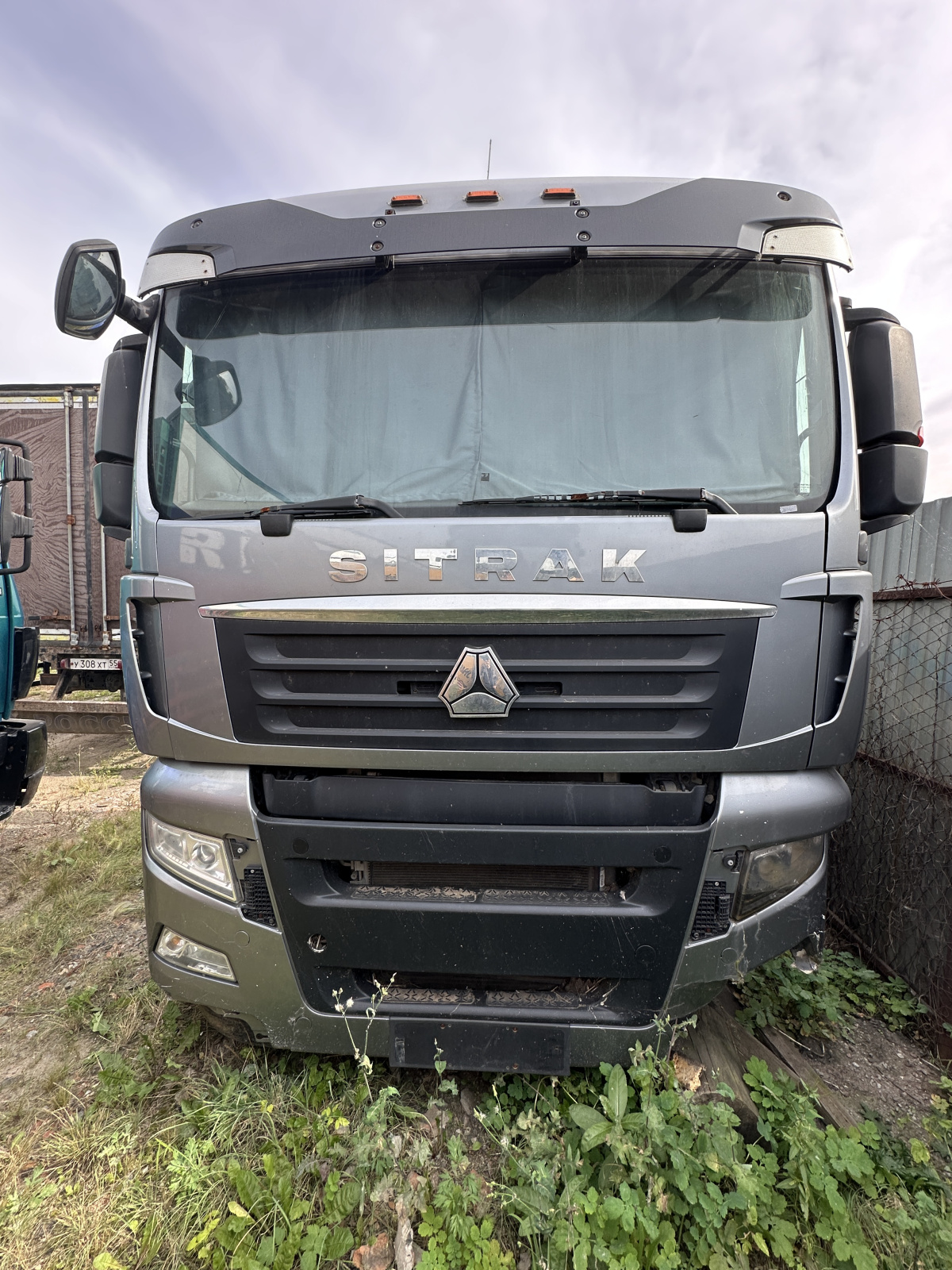 SITRAK C7H 4x2 Седельный тягач ZZ4186V361HE (Дизельный, 12,4 л, 540 л.с., AТ)
