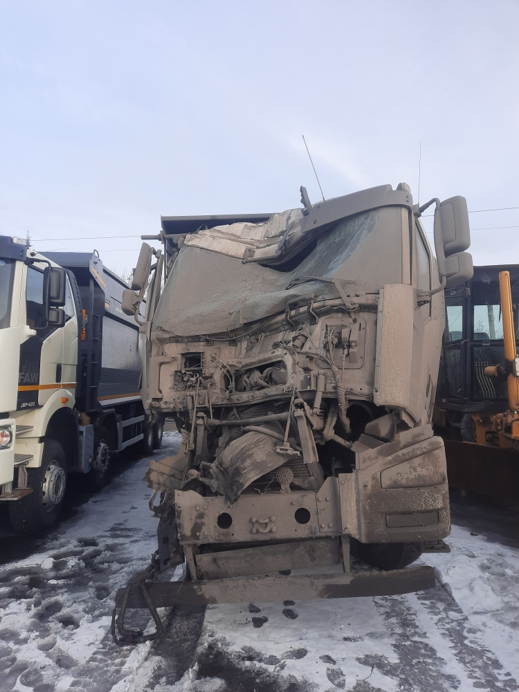 FAW J6 8x4 Самосвал СА3310Р66K24T4E5 (Дизельный, 11,1 л, 420 л.с., МТ)