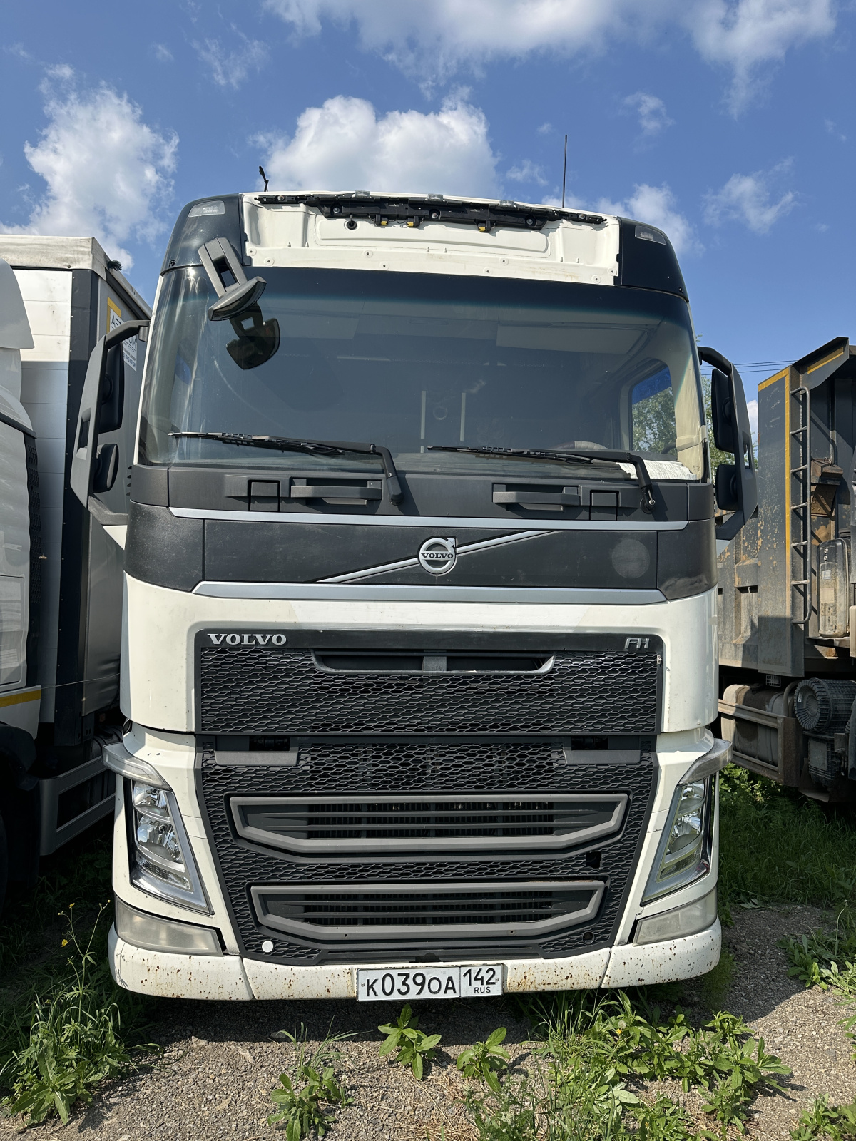 Volvo FH 6x4 Седельный тягач FH-TRUCK (Дизельный, 12,8 л, 428 л.с., АТ)